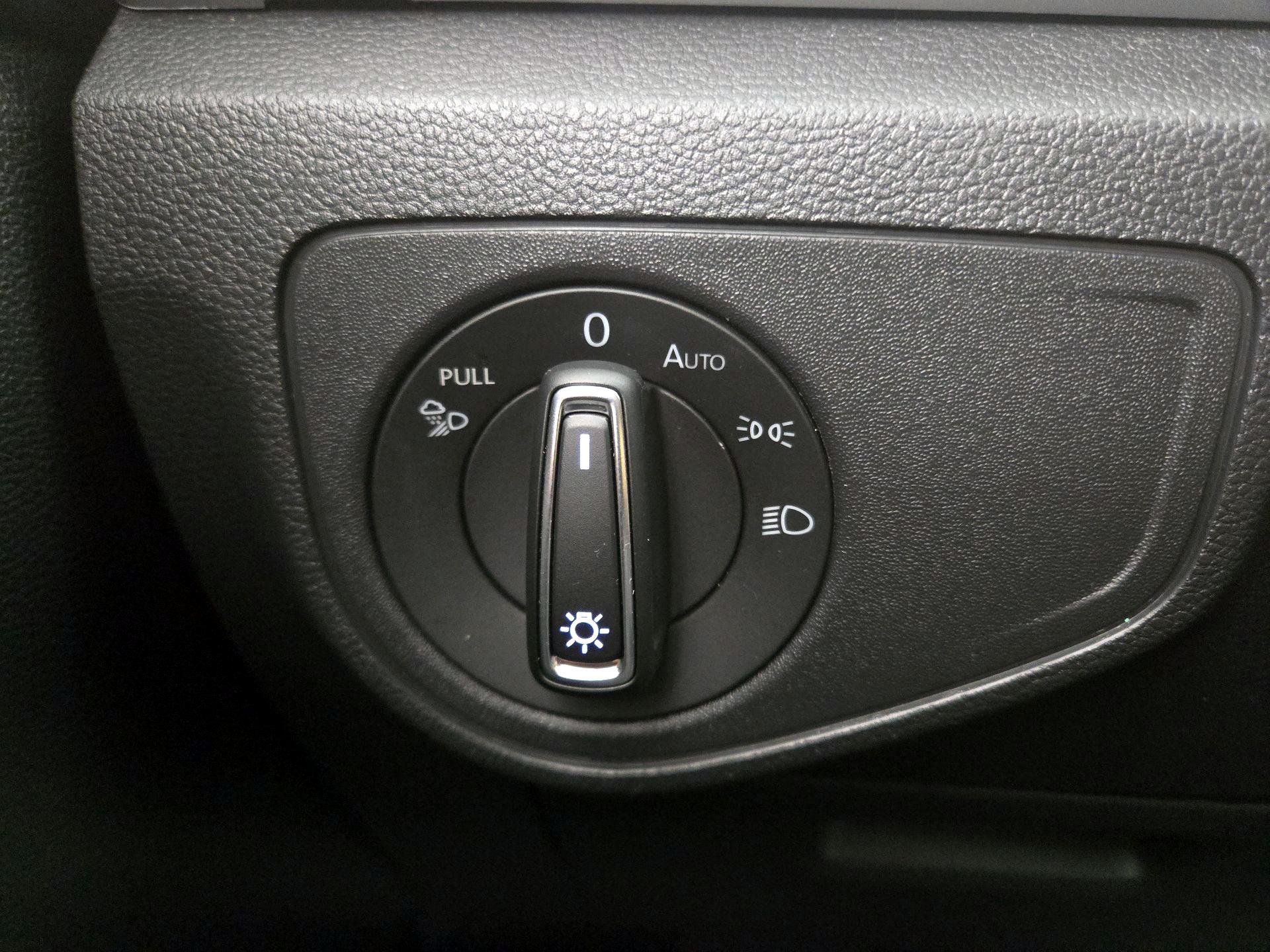 Thumbnail: 2022 Volkswagen Atlas - 13