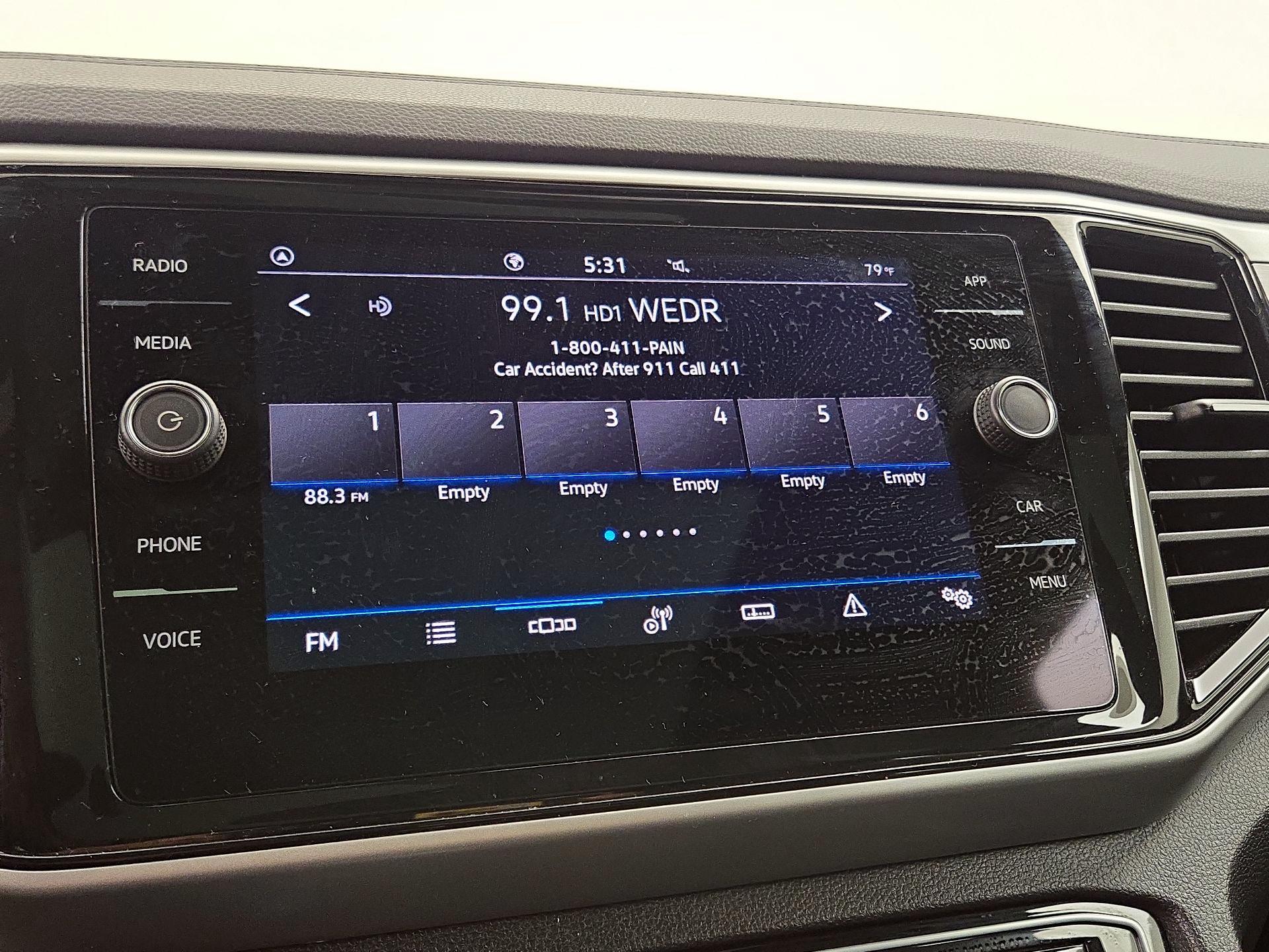 Thumbnail: 2022 Volkswagen Atlas - 15