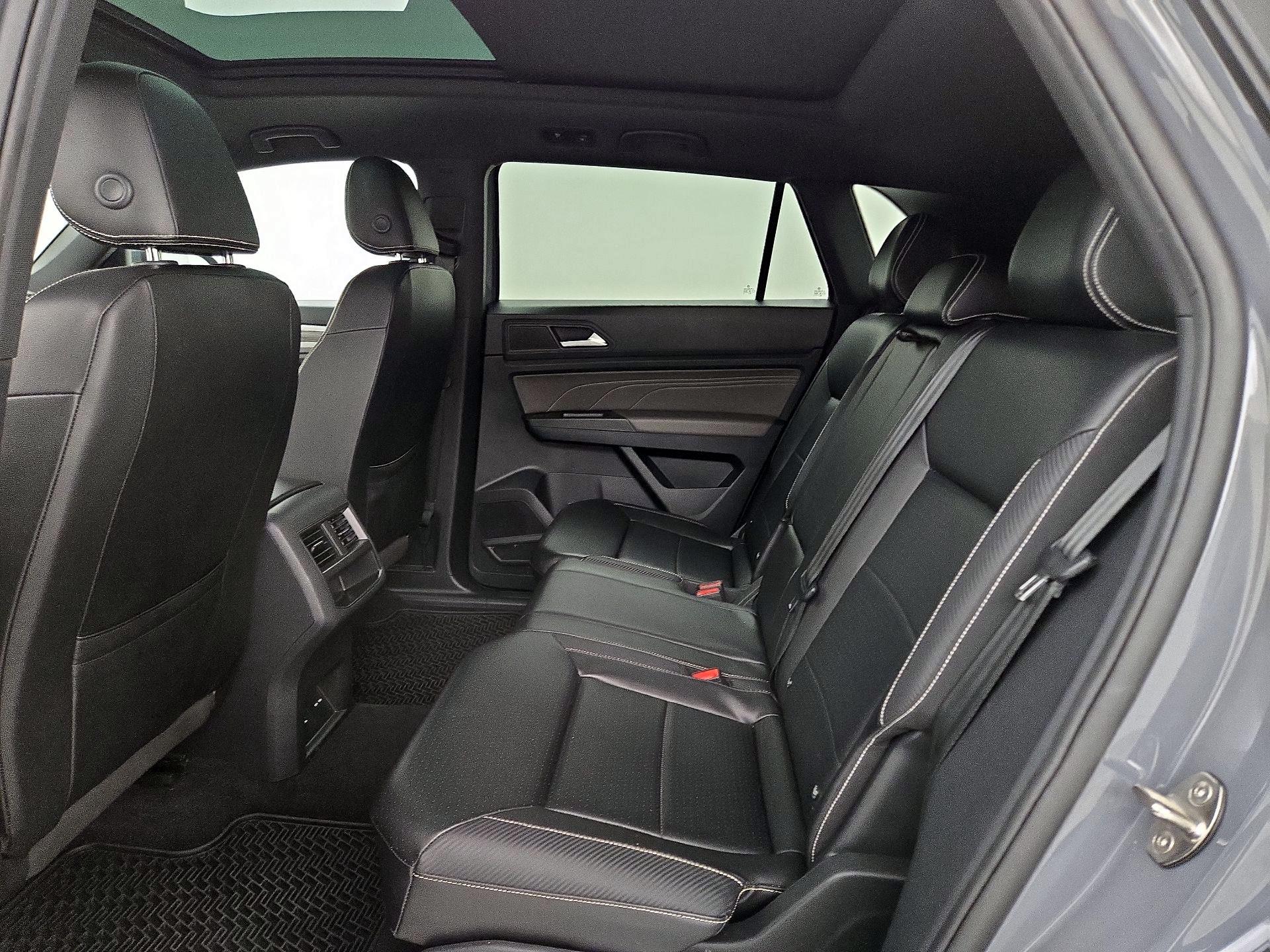 Thumbnail: 2022 Volkswagen Atlas - 20