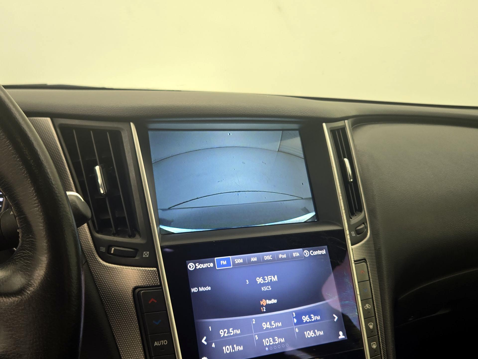 Thumbnail: 2014 INFINITI Q50 - 15