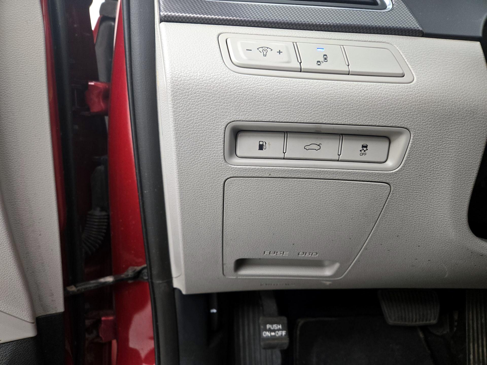 Thumbnail: 2016 Hyundai Sonata - 11