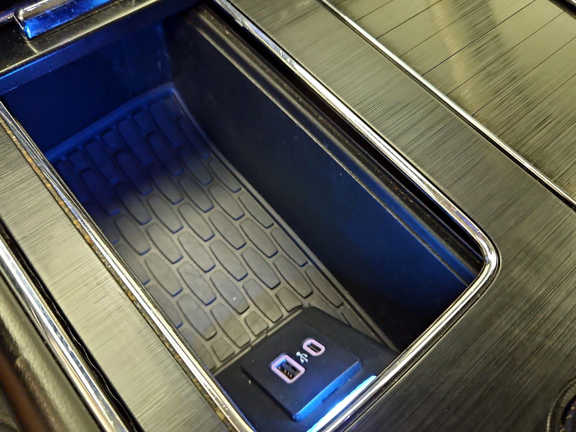 Thumbnail: 2020 Lincoln Aviator - 19