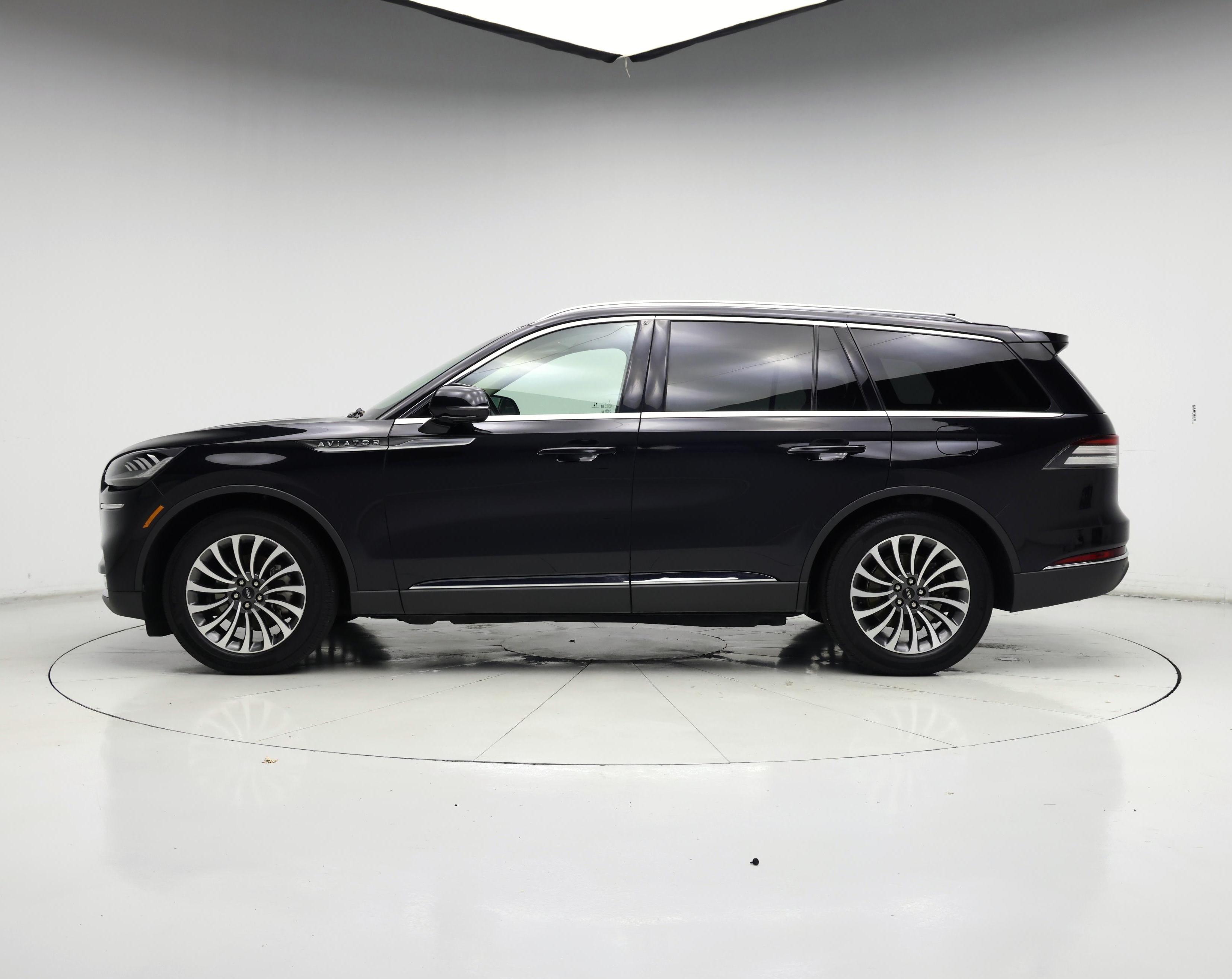 Thumbnail: 2020 Lincoln Aviator - 3