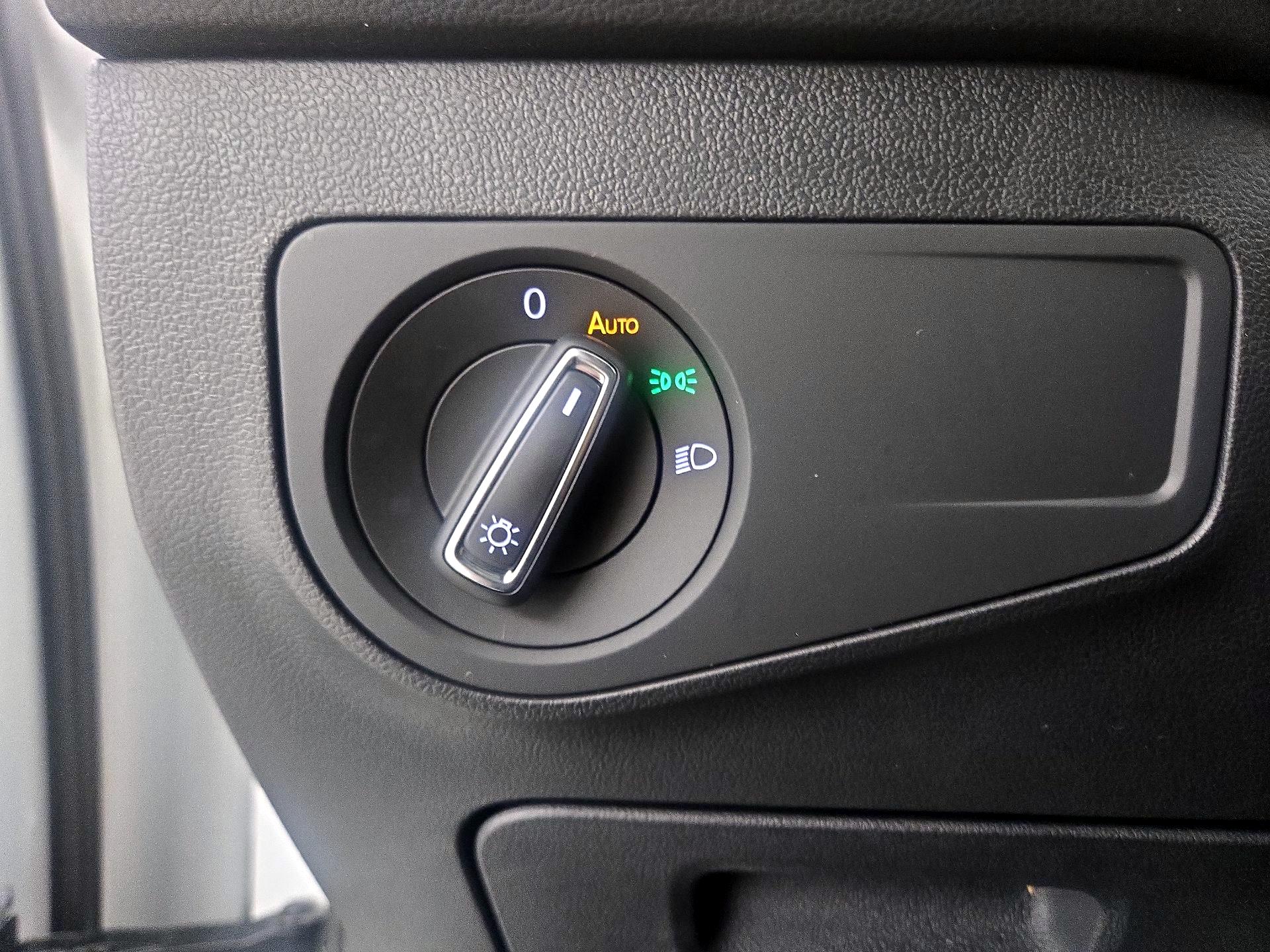 Thumbnail: 2023 Volkswagen Tiguan - 13