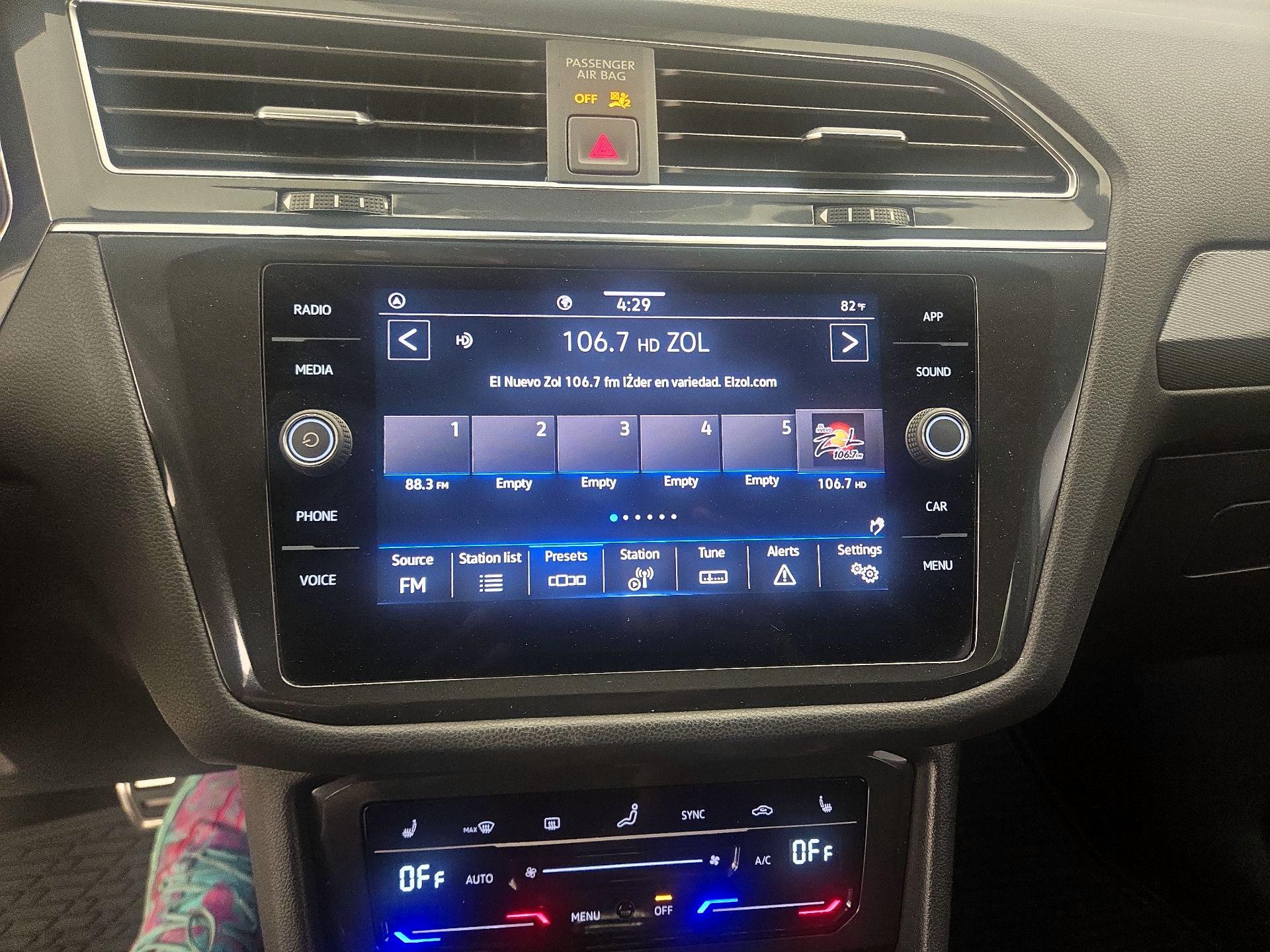 Thumbnail: 2023 Volkswagen Tiguan - 15