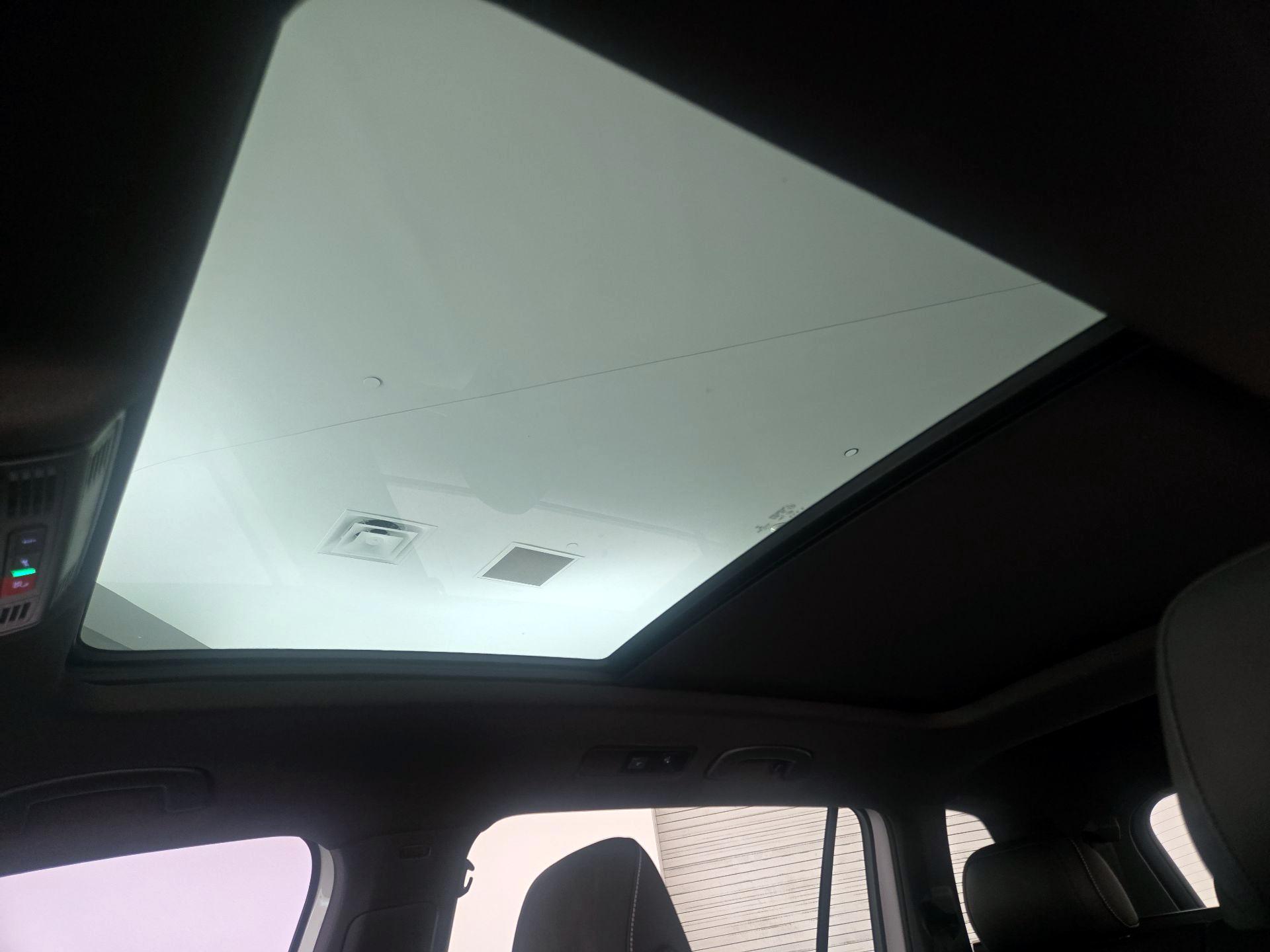 Thumbnail: 2023 Volkswagen Tiguan - 19