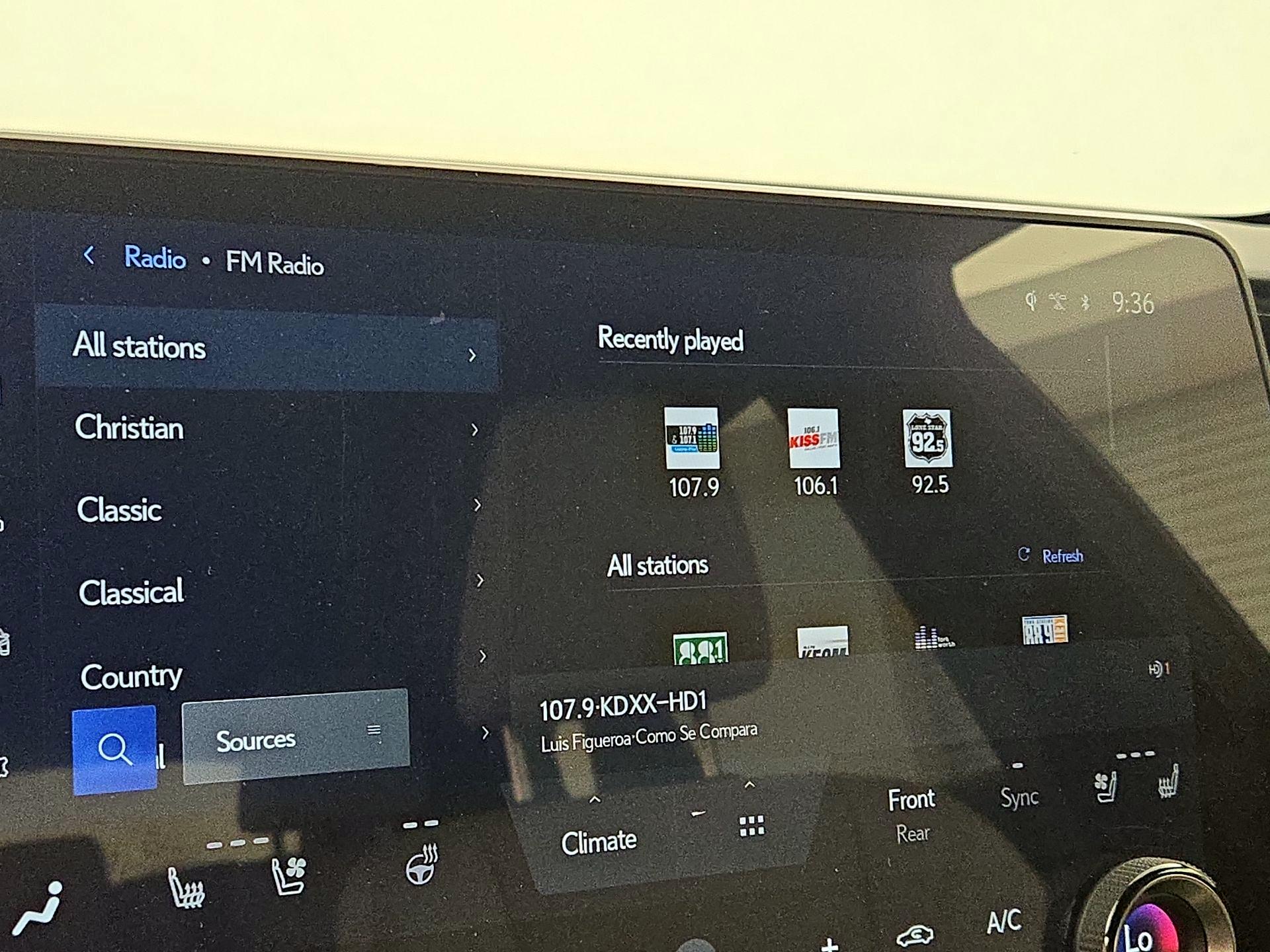 Thumbnail: 2023 Lexus RX - 15