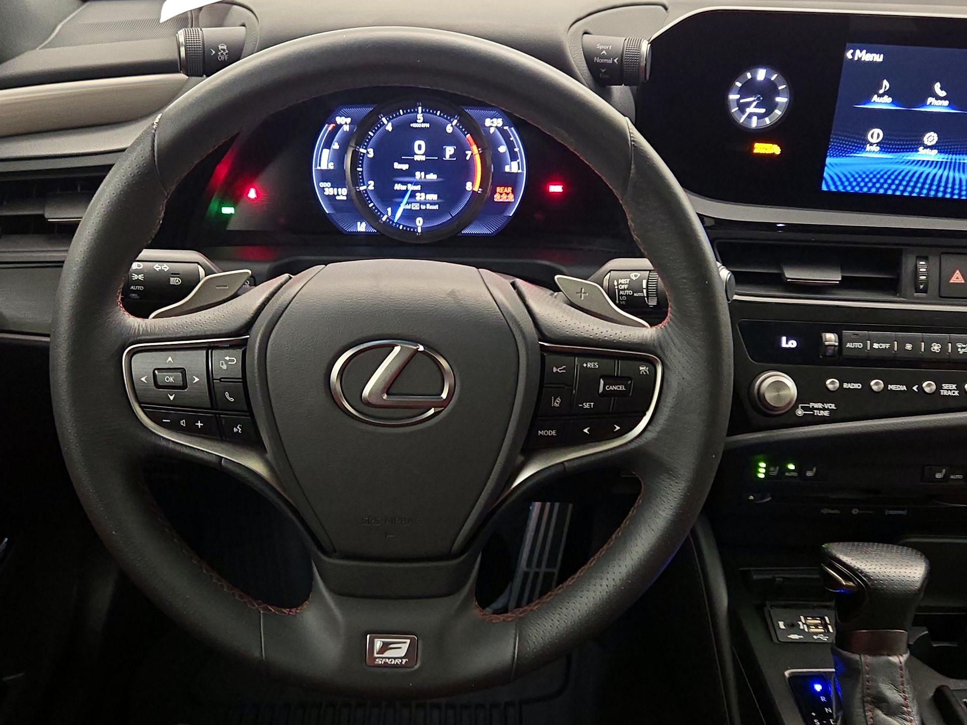 Thumbnail: 2022 Lexus ES - 10