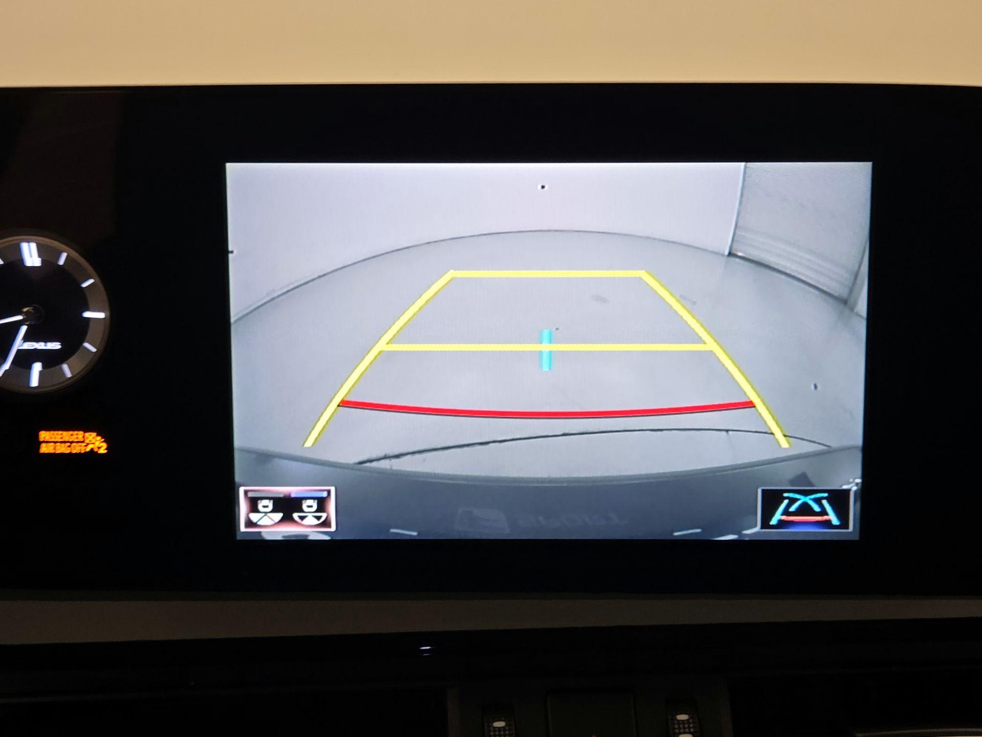 Thumbnail: 2022 Lexus ES - 14