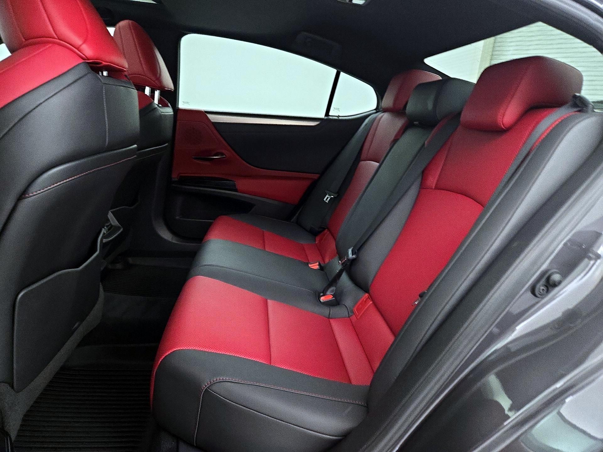 Thumbnail: 2022 Lexus ES - 20