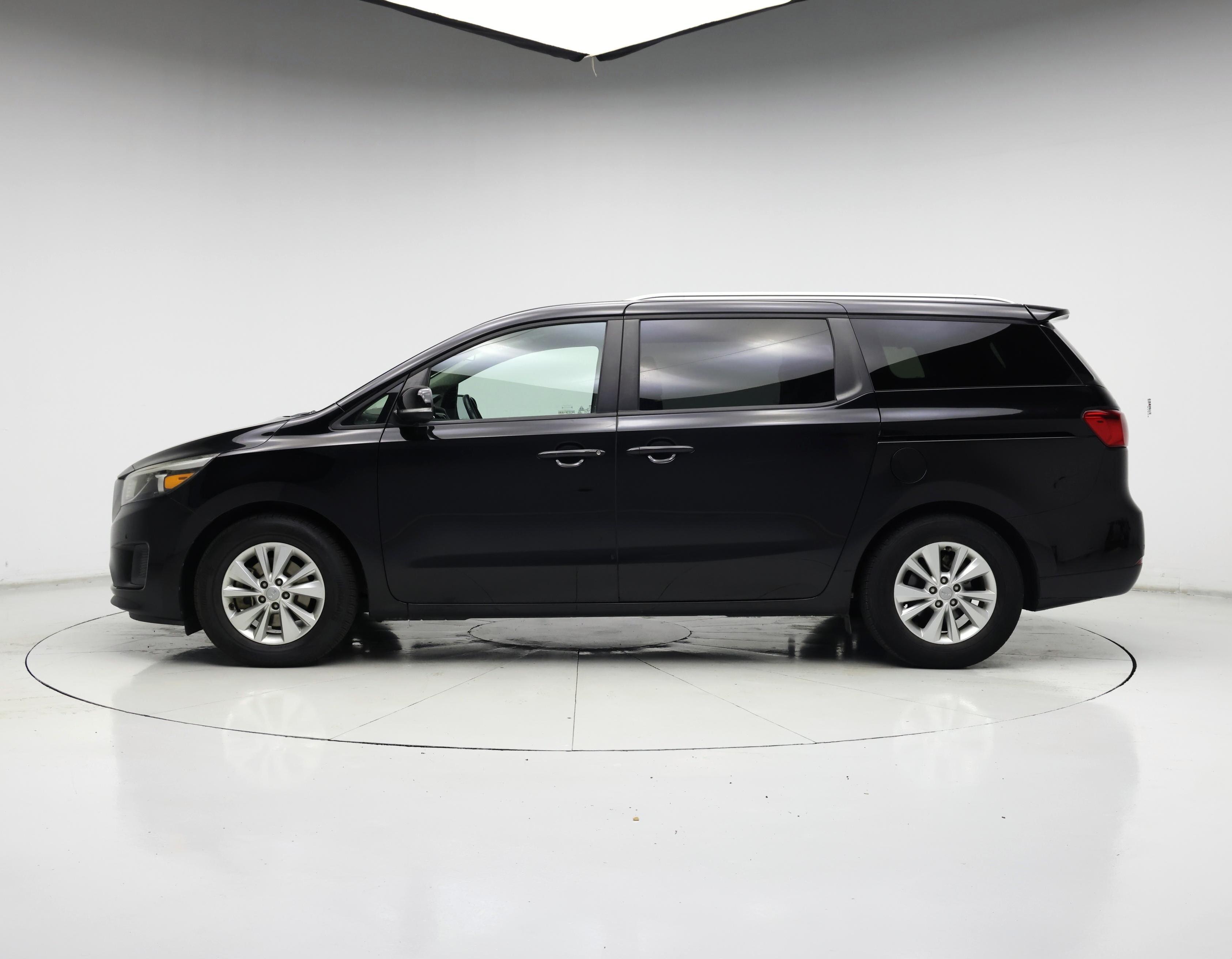 Thumbnail: 2018 Kia Sedona - 3