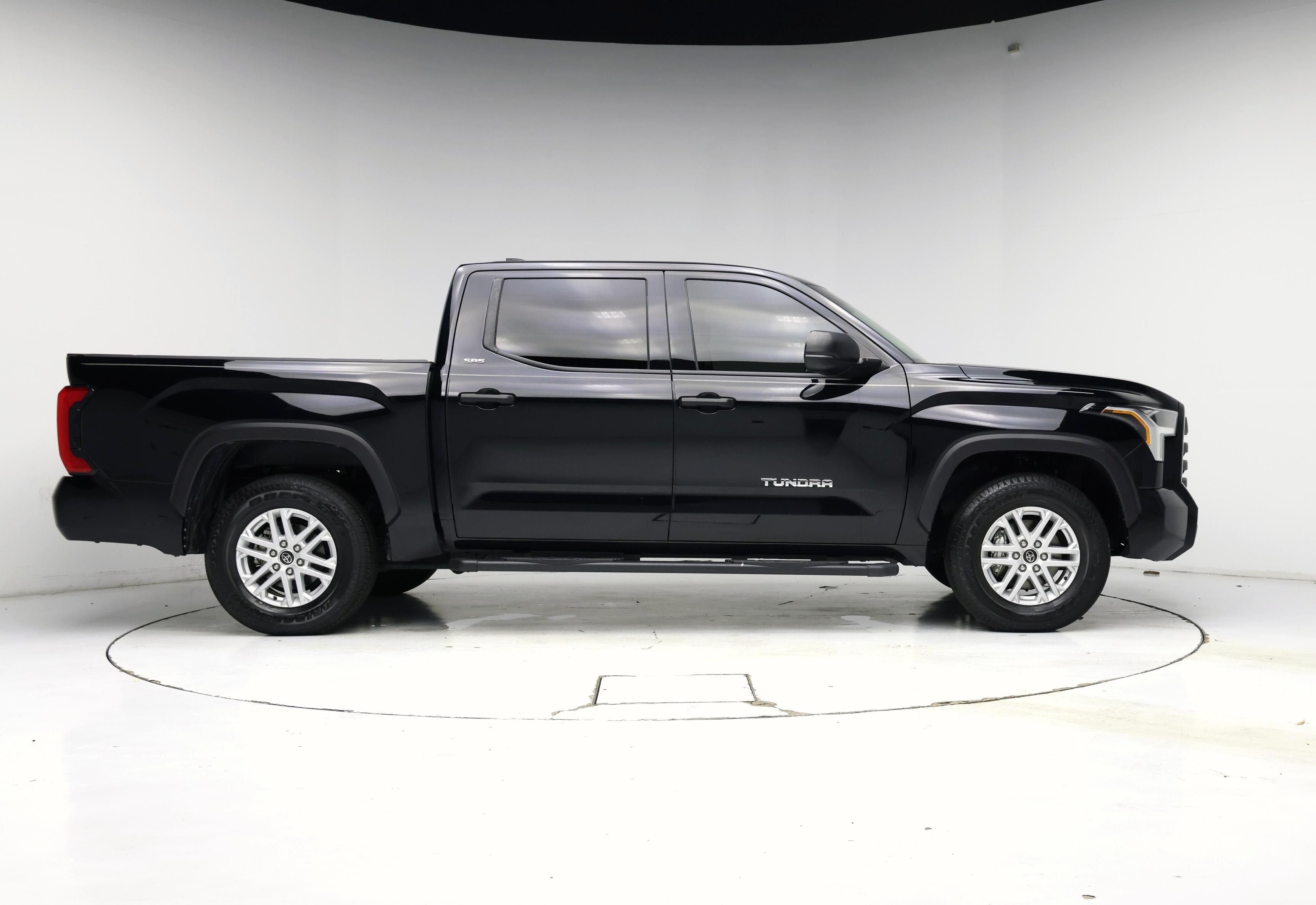 Thumbnail: 2024 Toyota Tundra - 7