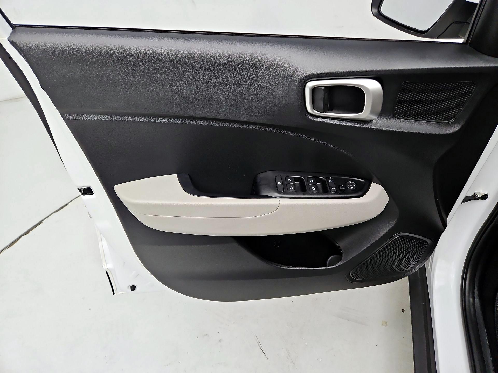 Thumbnail: 2024 Hyundai Venue - 12