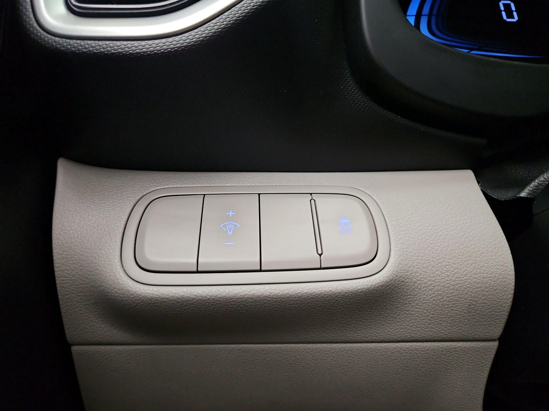 Thumbnail: 2024 Hyundai Venue - 13