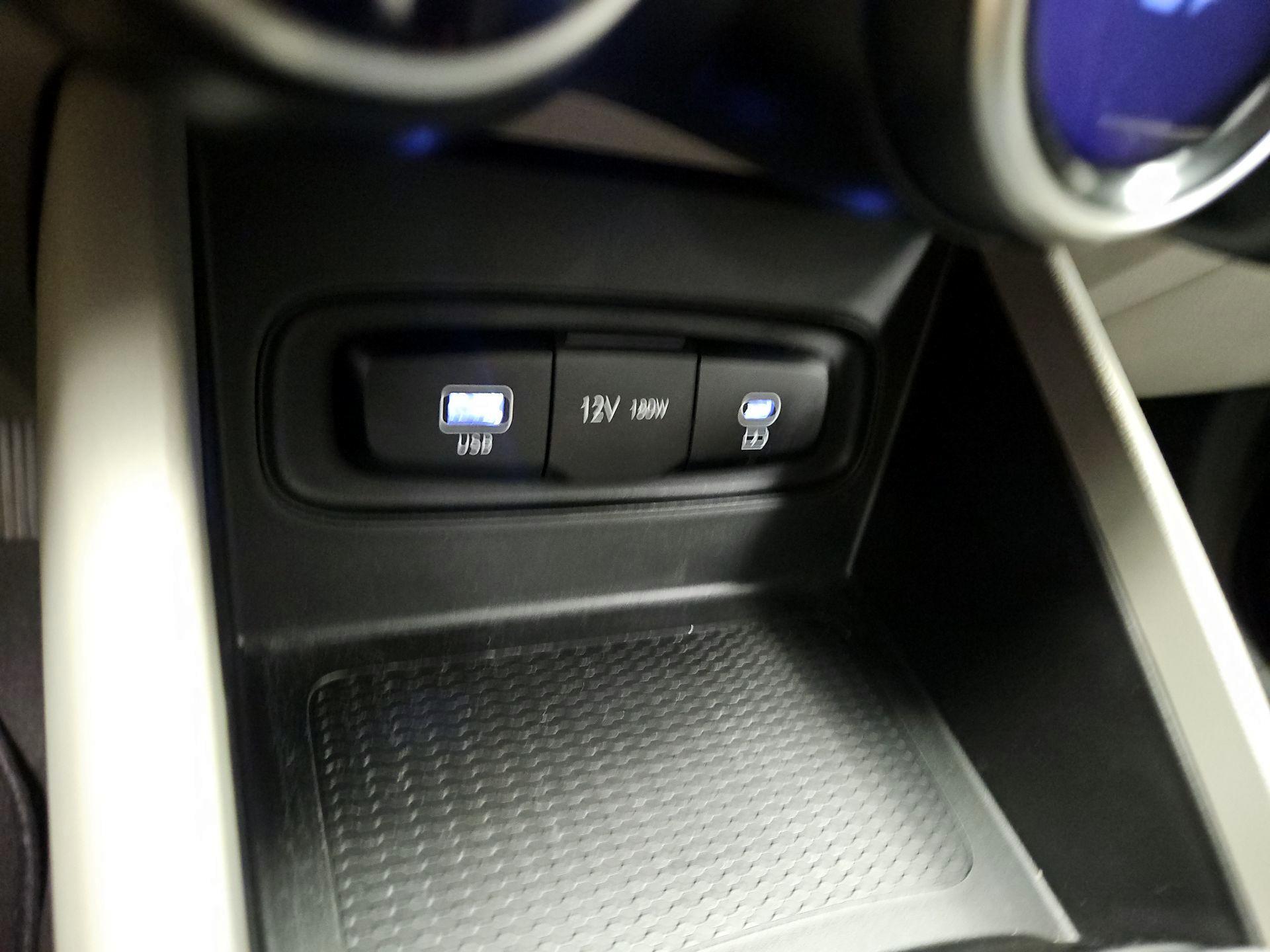 Thumbnail: 2024 Hyundai Venue - 18