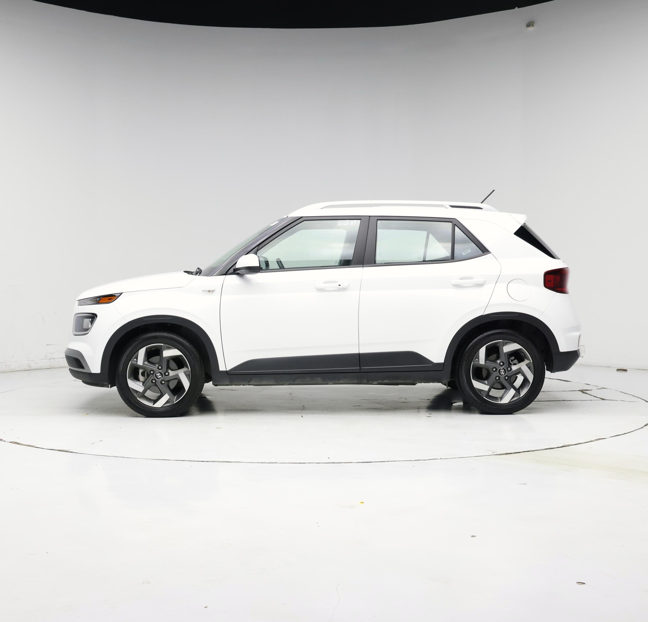 Thumbnail: 2024 Hyundai Venue - 3