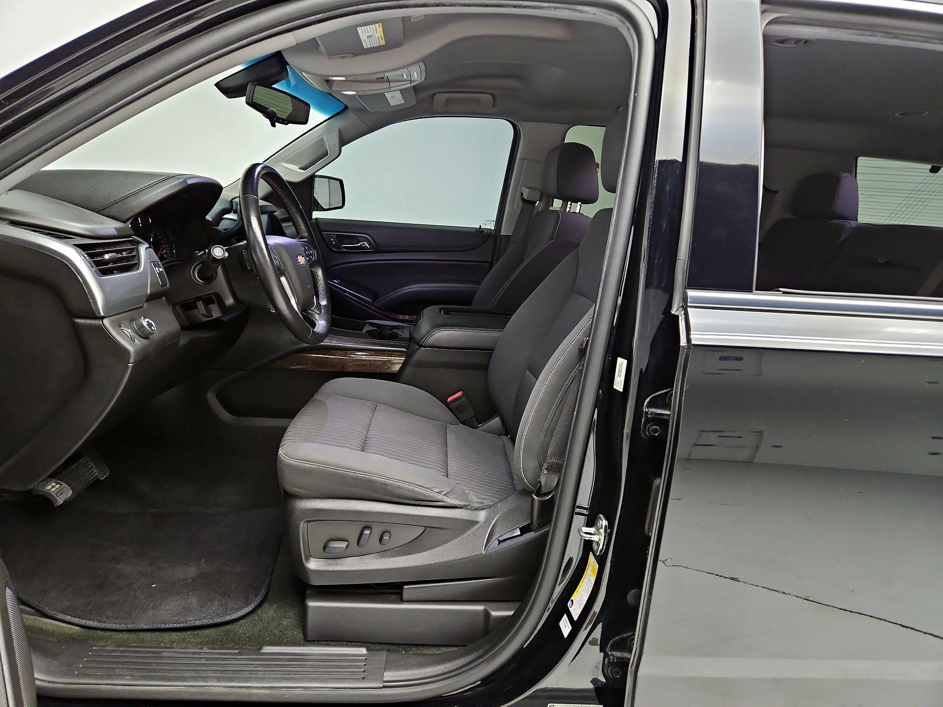 Thumbnail: 2019 Chevrolet Tahoe - 11