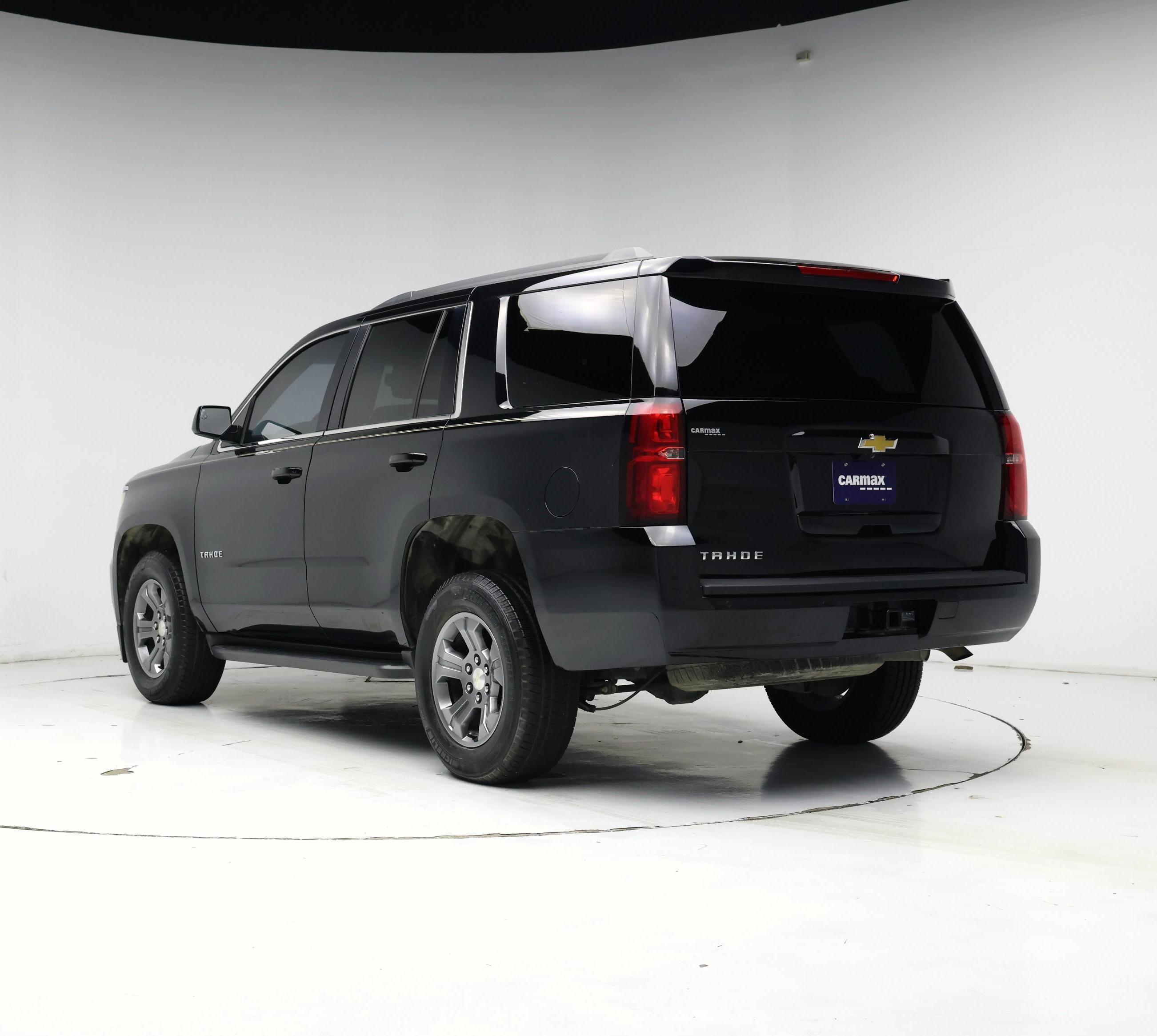 Thumbnail: 2019 Chevrolet Tahoe - 2