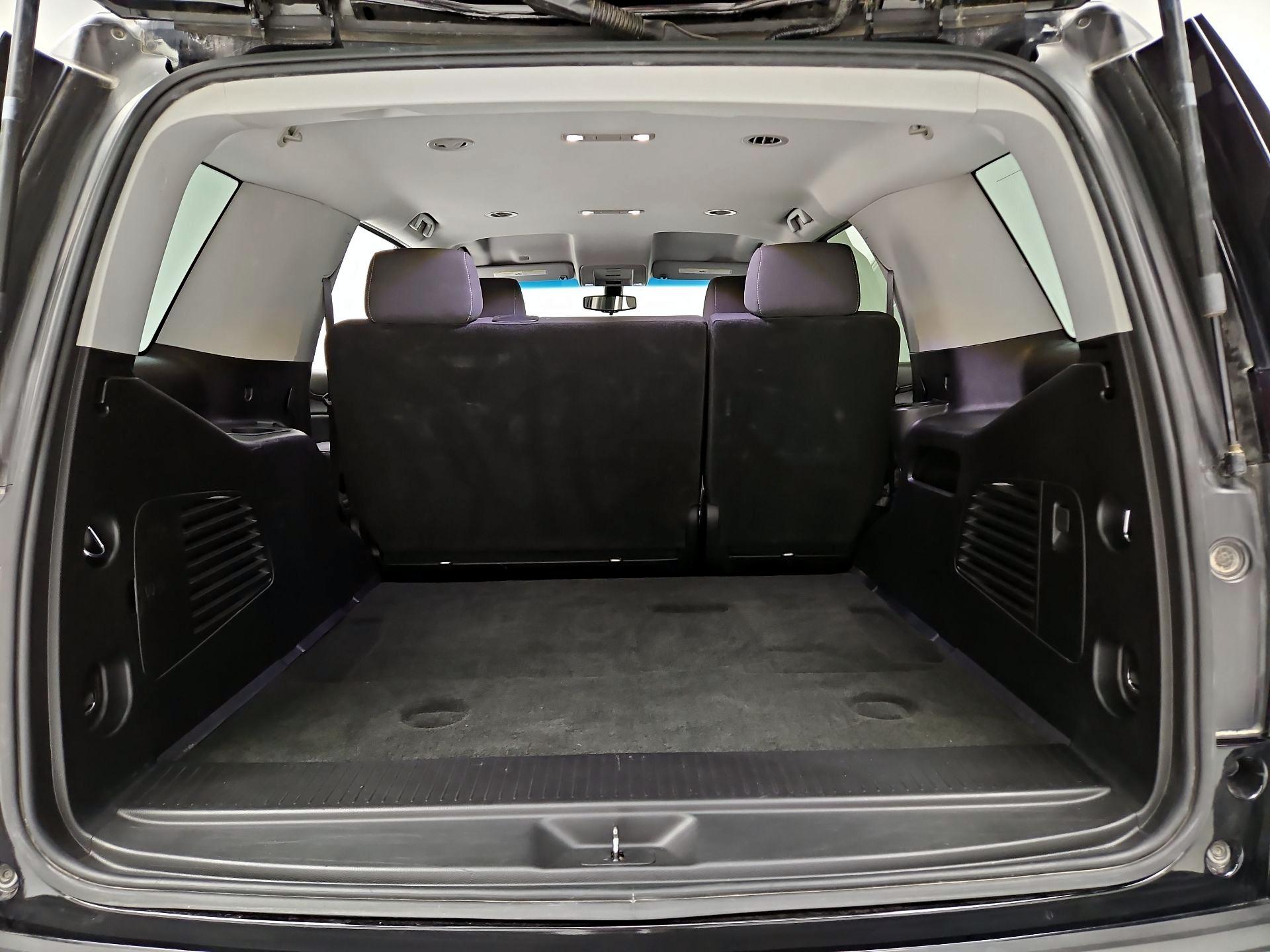 Thumbnail: 2019 Chevrolet Tahoe - 20