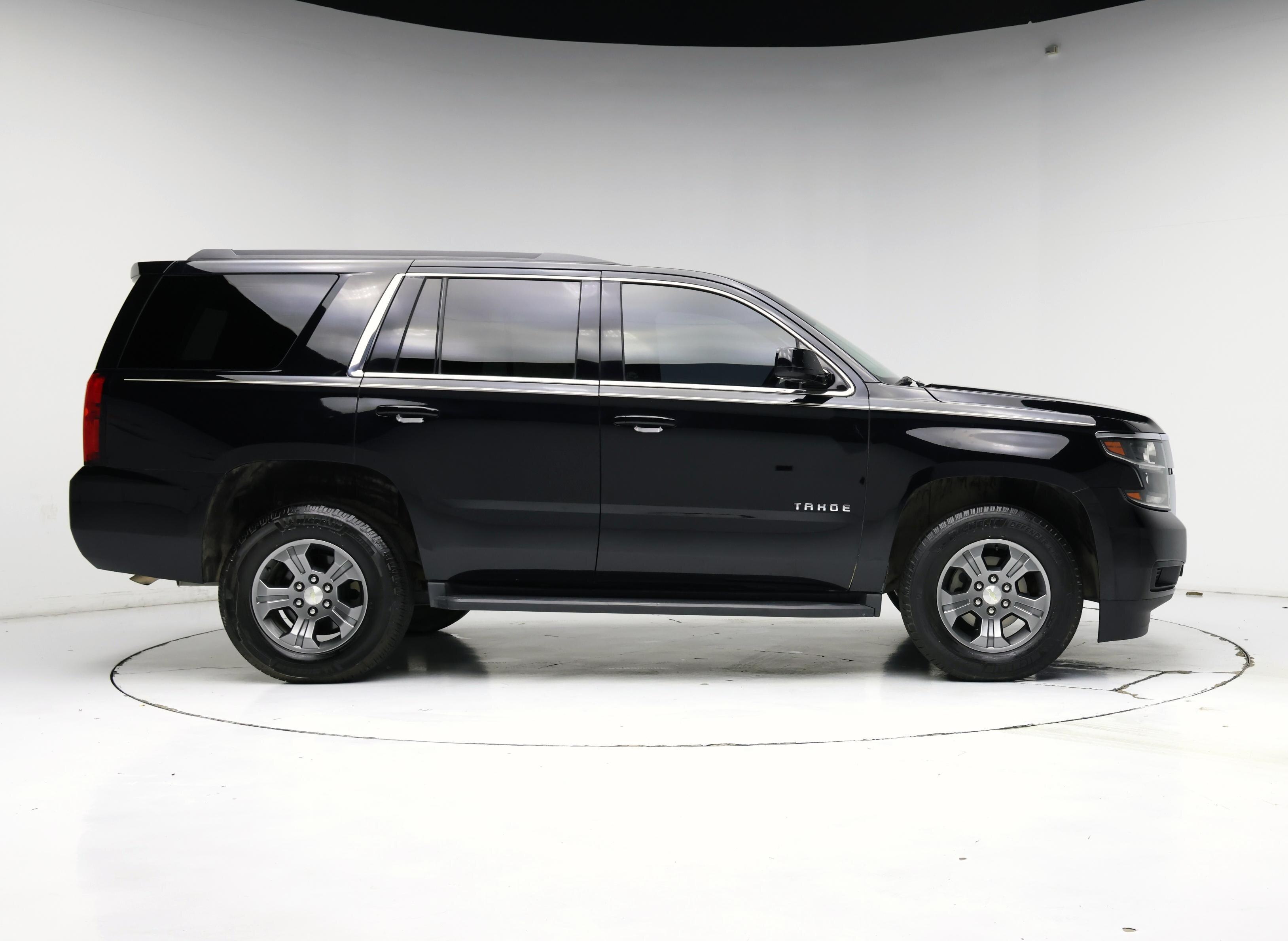 Thumbnail: 2019 Chevrolet Tahoe - 7