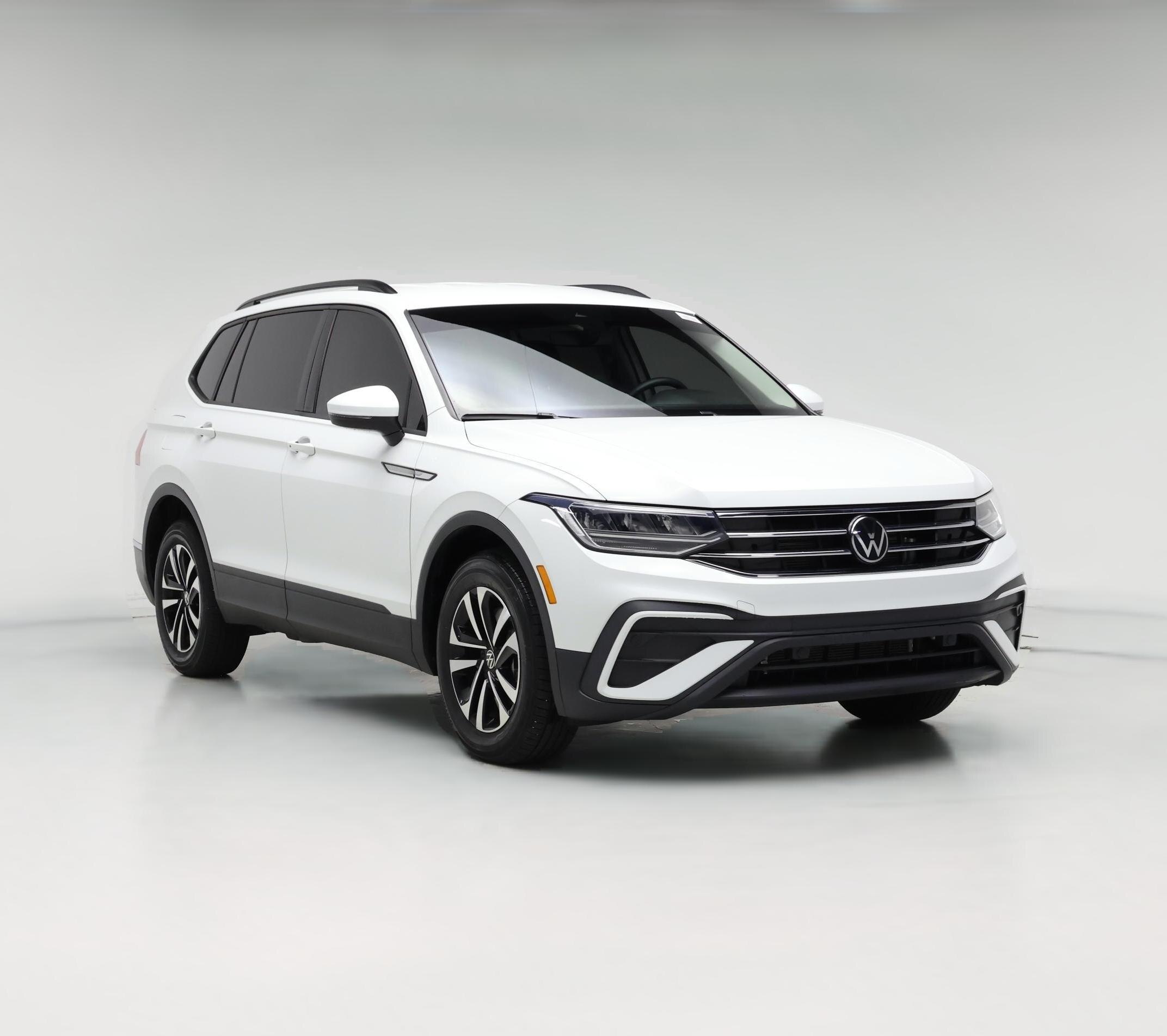 Thumbnail: 2023 Volkswagen Tiguan - 1