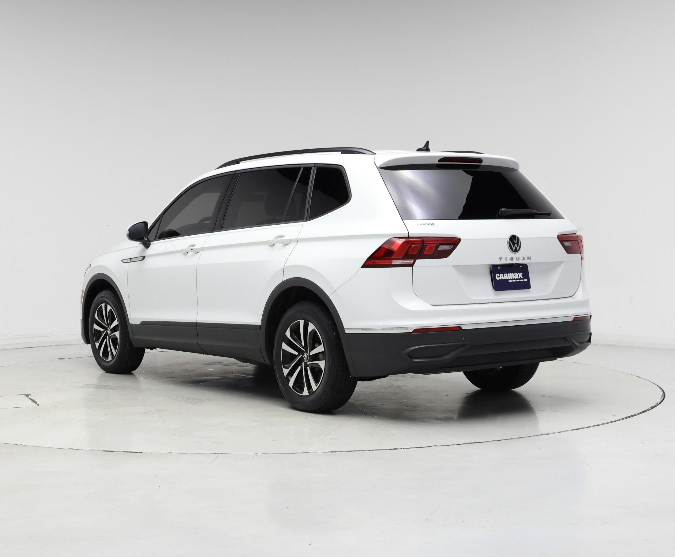 Thumbnail: 2023 Volkswagen Tiguan - 2