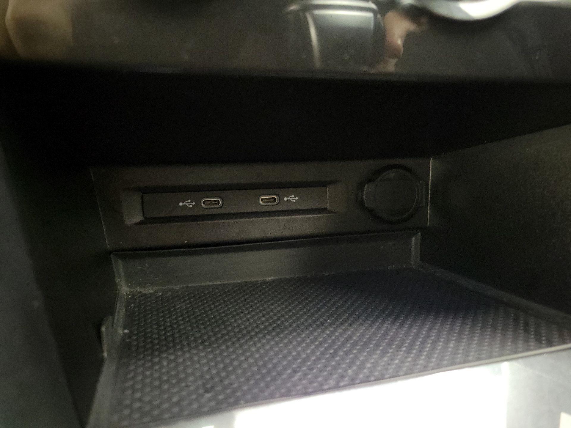 Thumbnail: 2023 Volkswagen Tiguan - 19