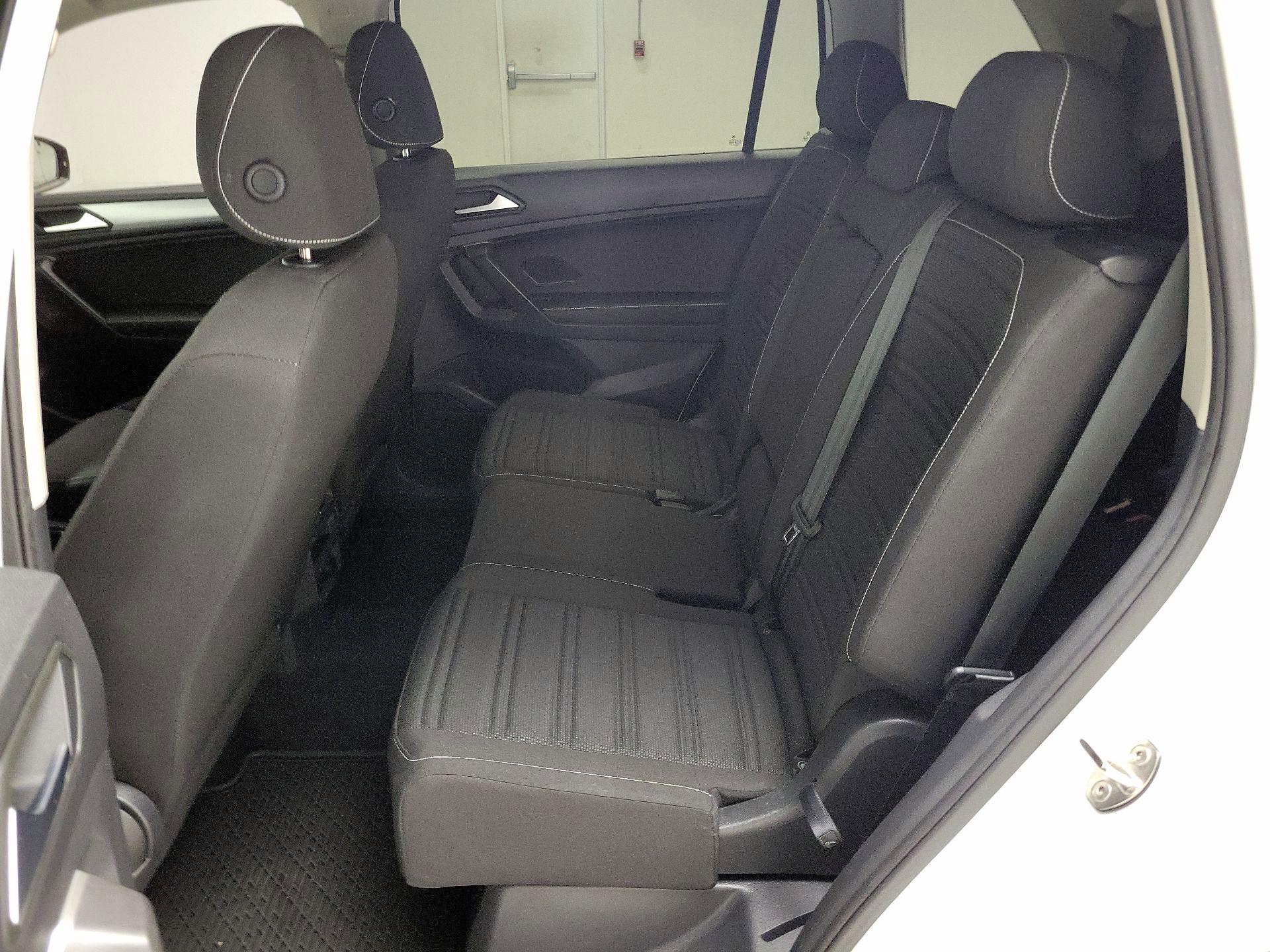 Thumbnail: 2023 Volkswagen Tiguan - 20