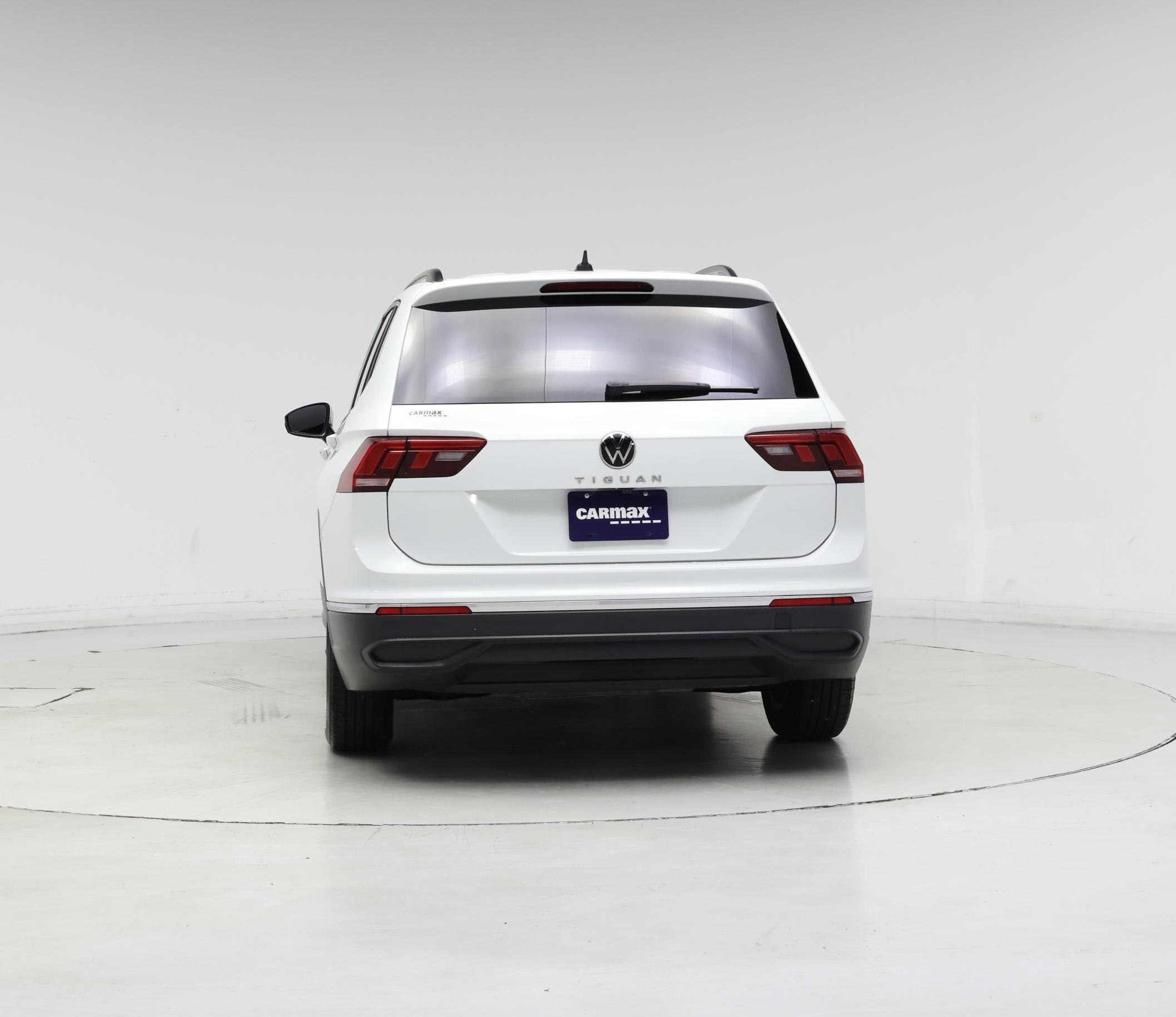 Thumbnail: 2023 Volkswagen Tiguan - 6