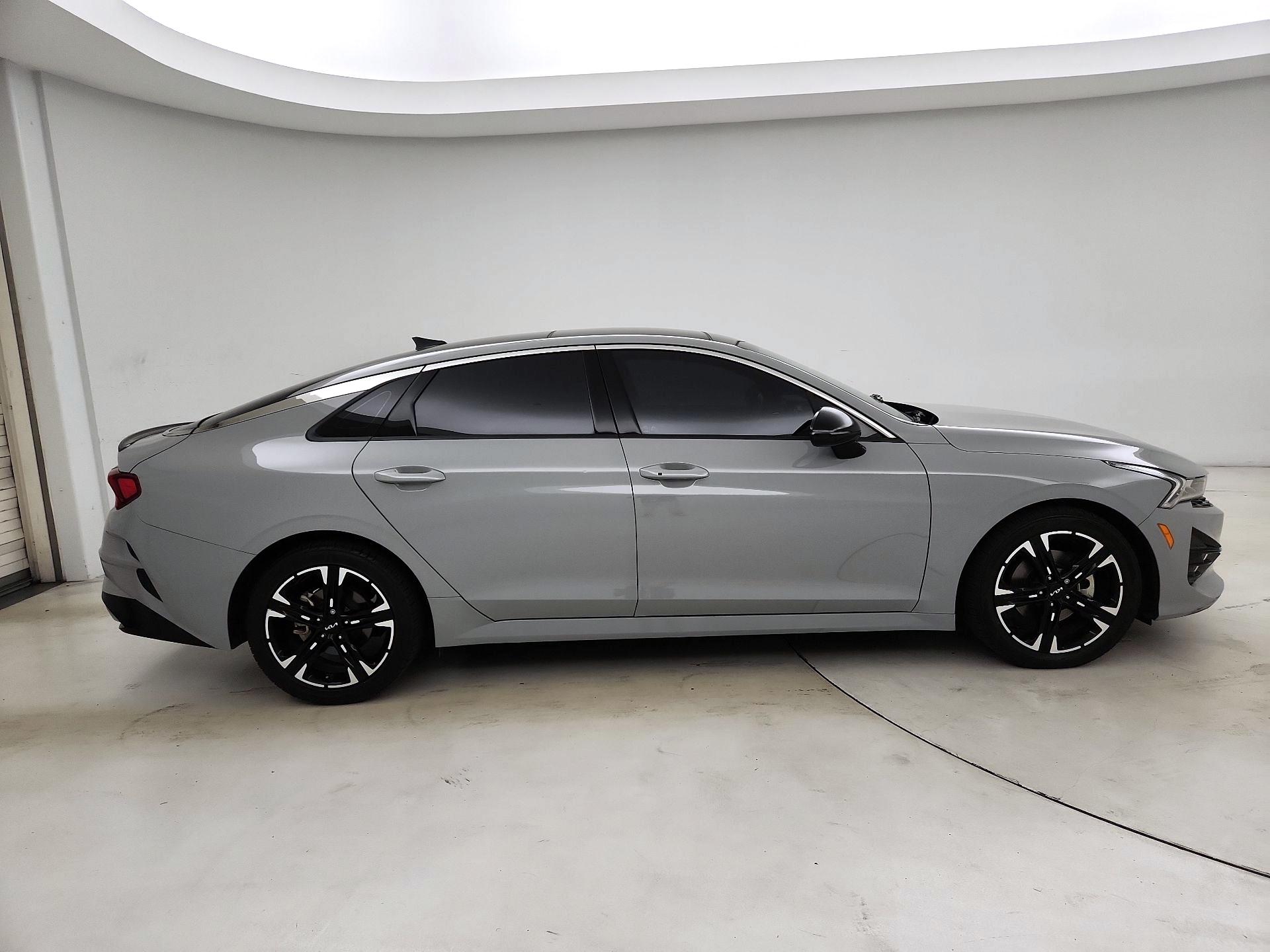 Thumbnail: 2023 Kia K5 - 4