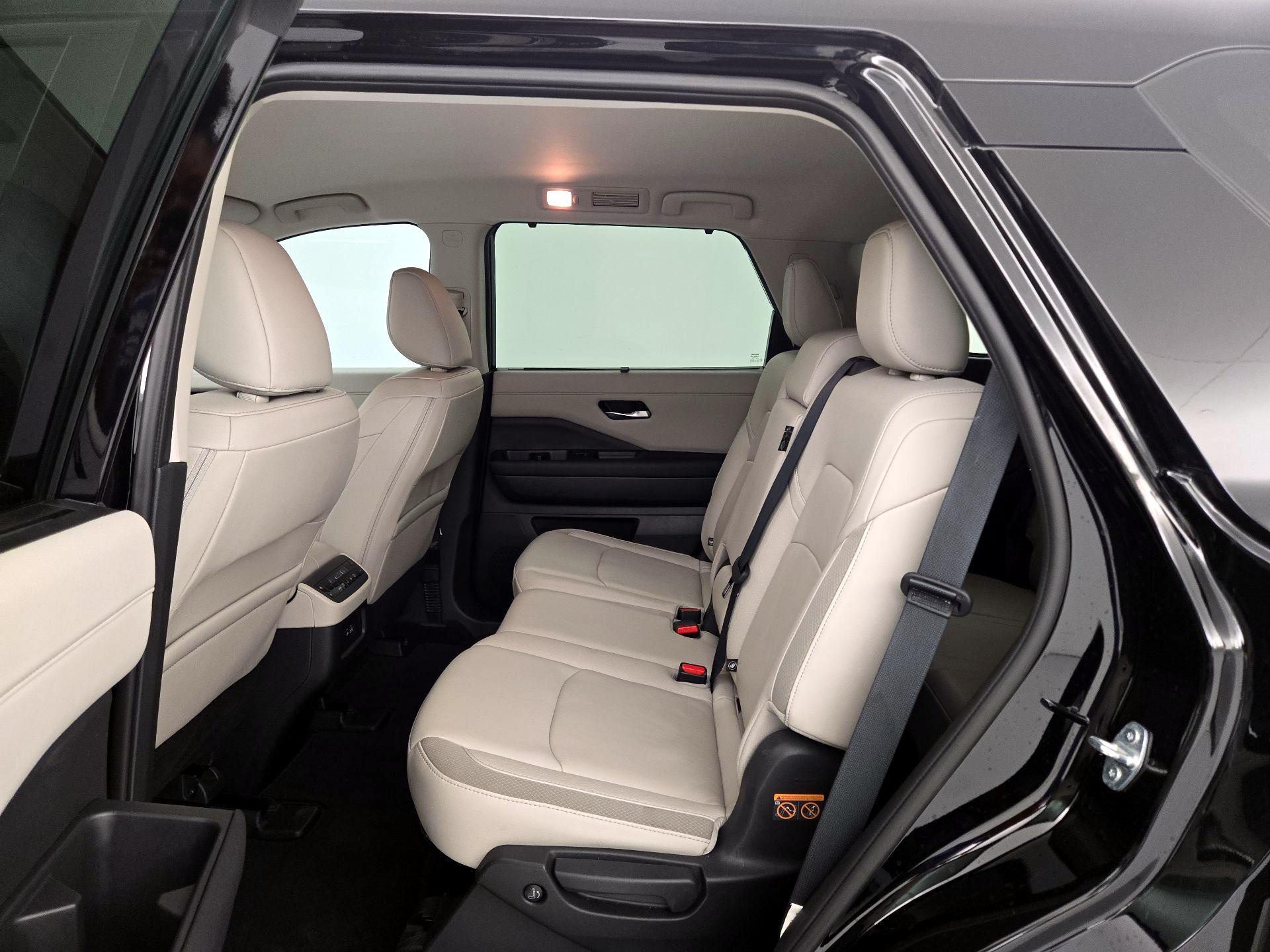 Thumbnail: 2024 Nissan Pathfinder - 20