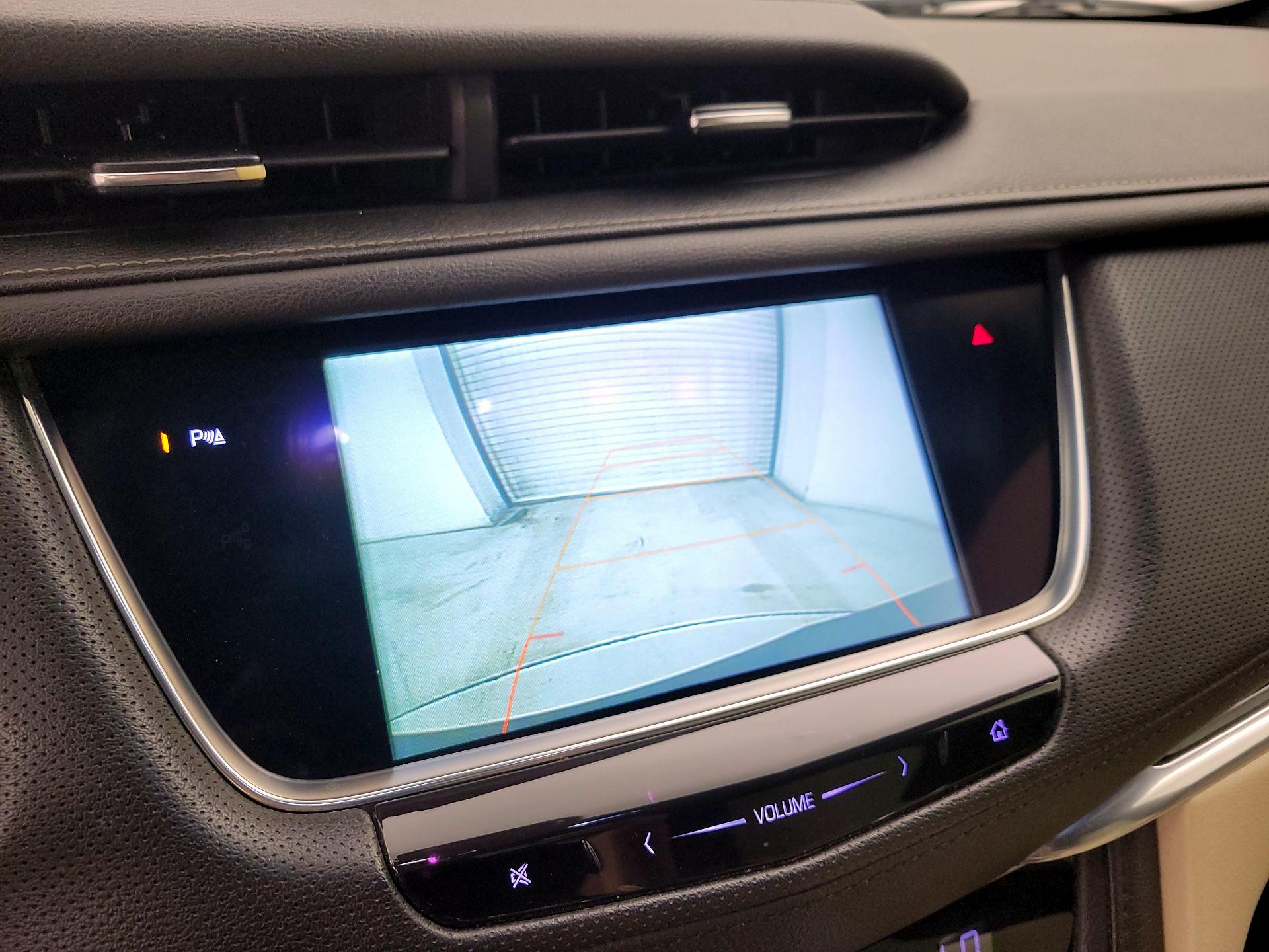 Thumbnail: 2019 Cadillac XT5 - 14