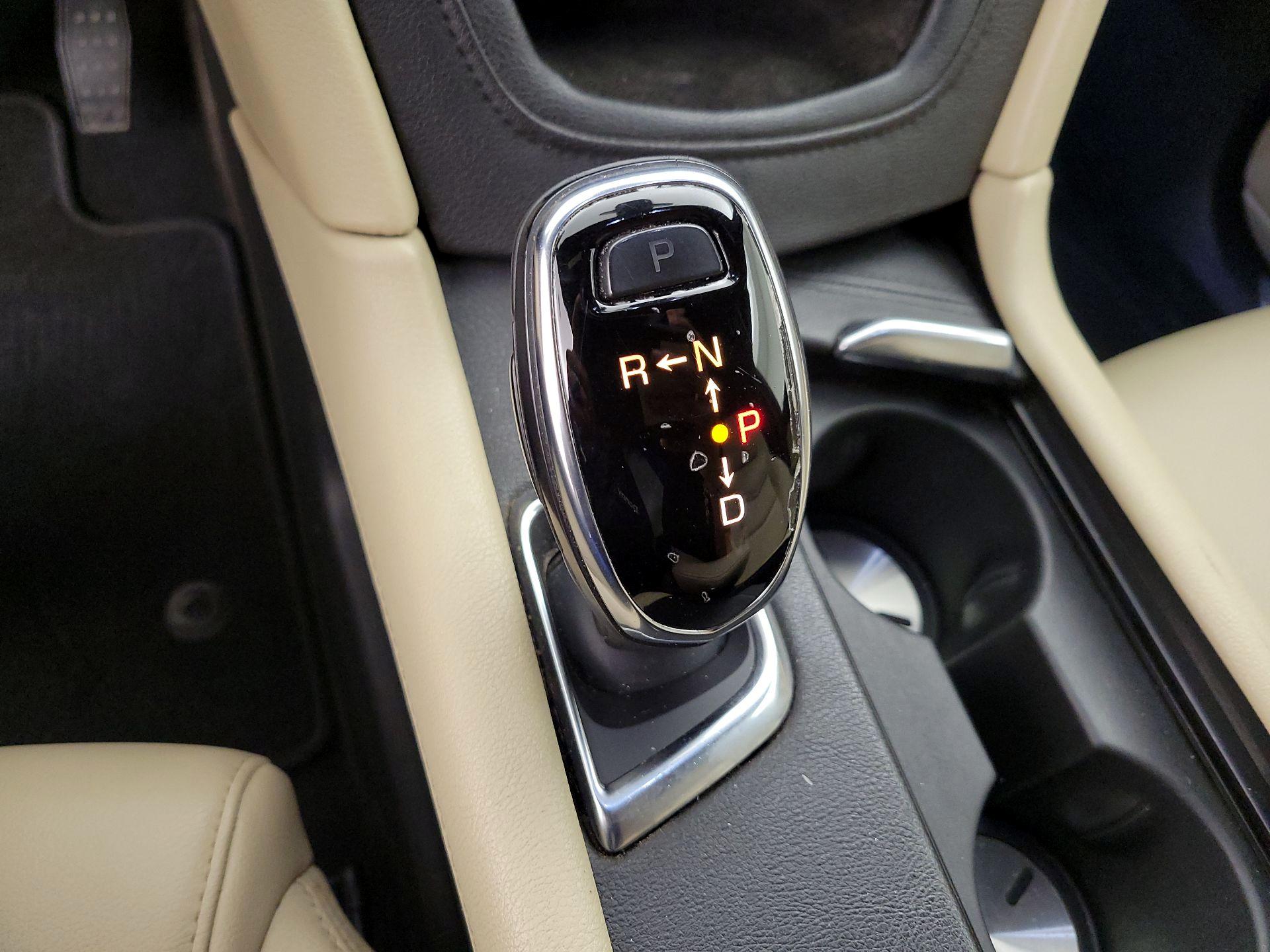 Thumbnail: 2019 Cadillac XT5 - 17