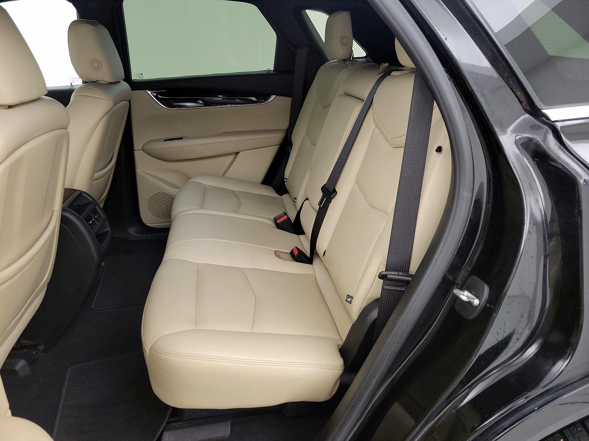 Thumbnail: 2019 Cadillac XT5 - 19
