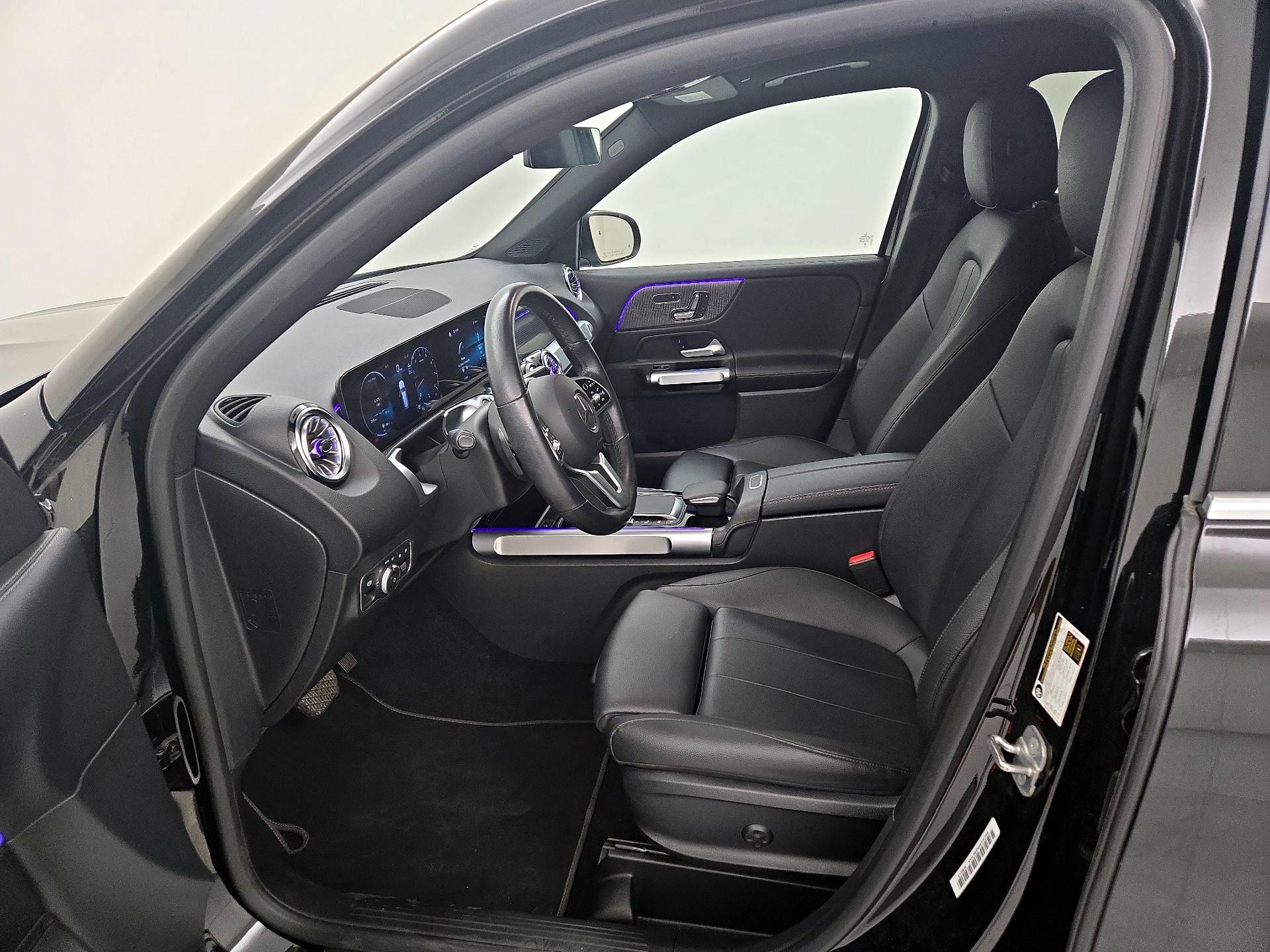 Thumbnail: 2023 Mercedes-Benz GLB - 9