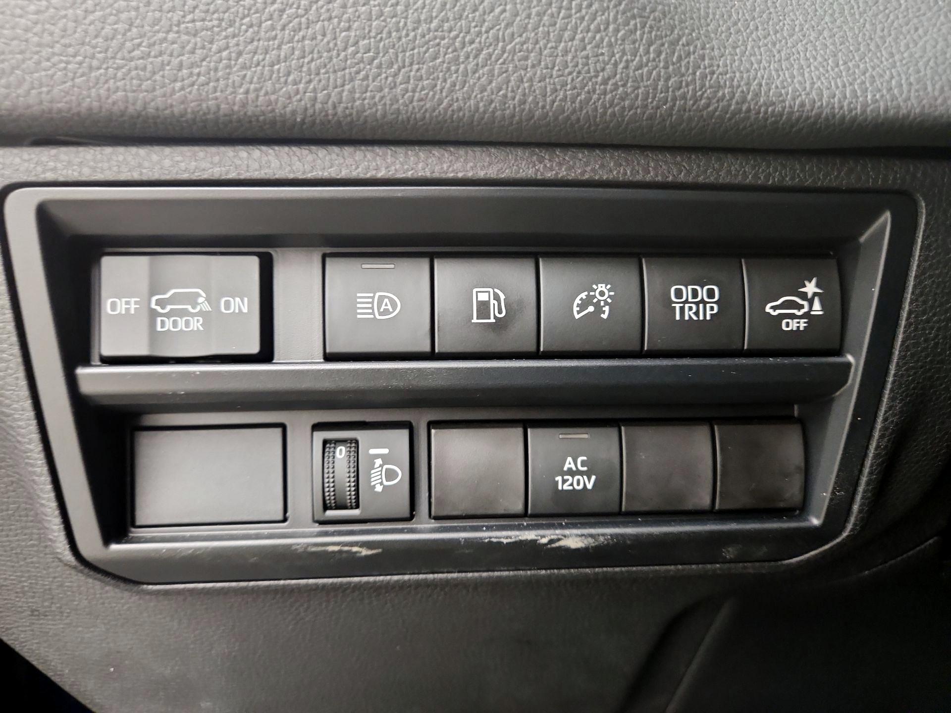 Thumbnail: 2024 Toyota Sequoia - 13