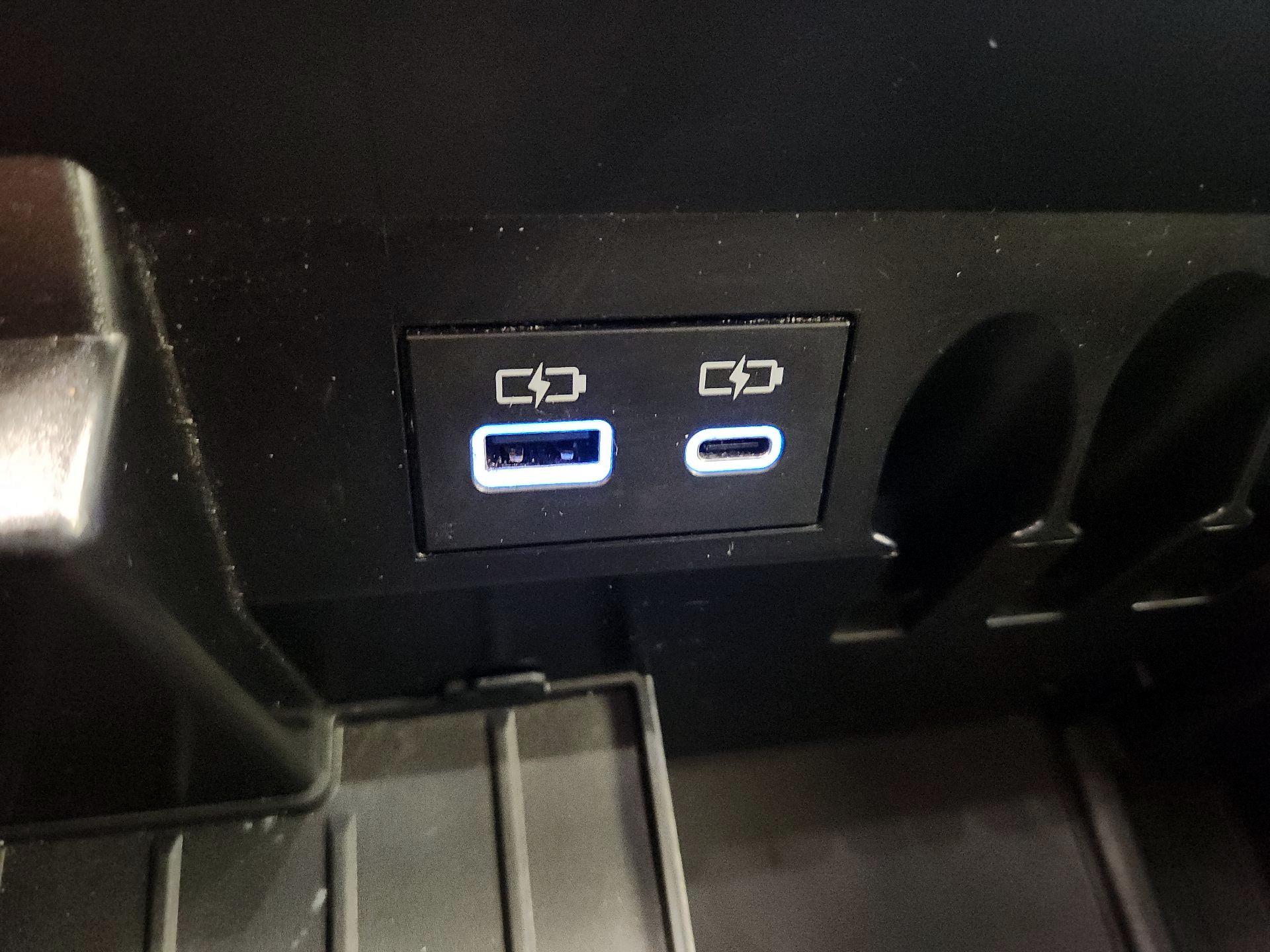 Thumbnail: 2024 Toyota Sequoia - 18