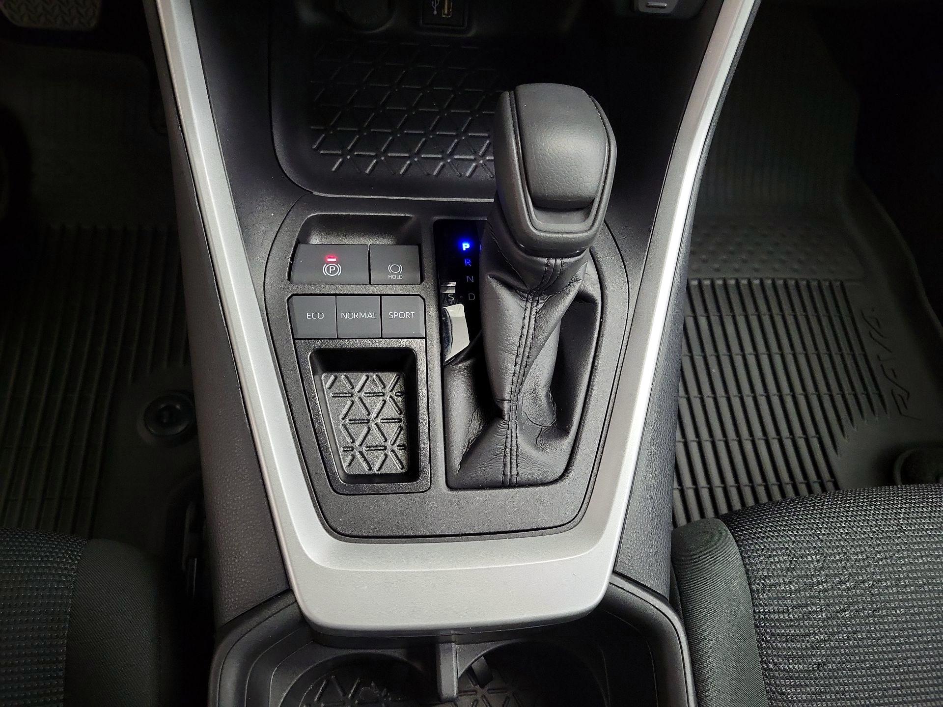 Thumbnail: 2024 Toyota RAV4 - 18