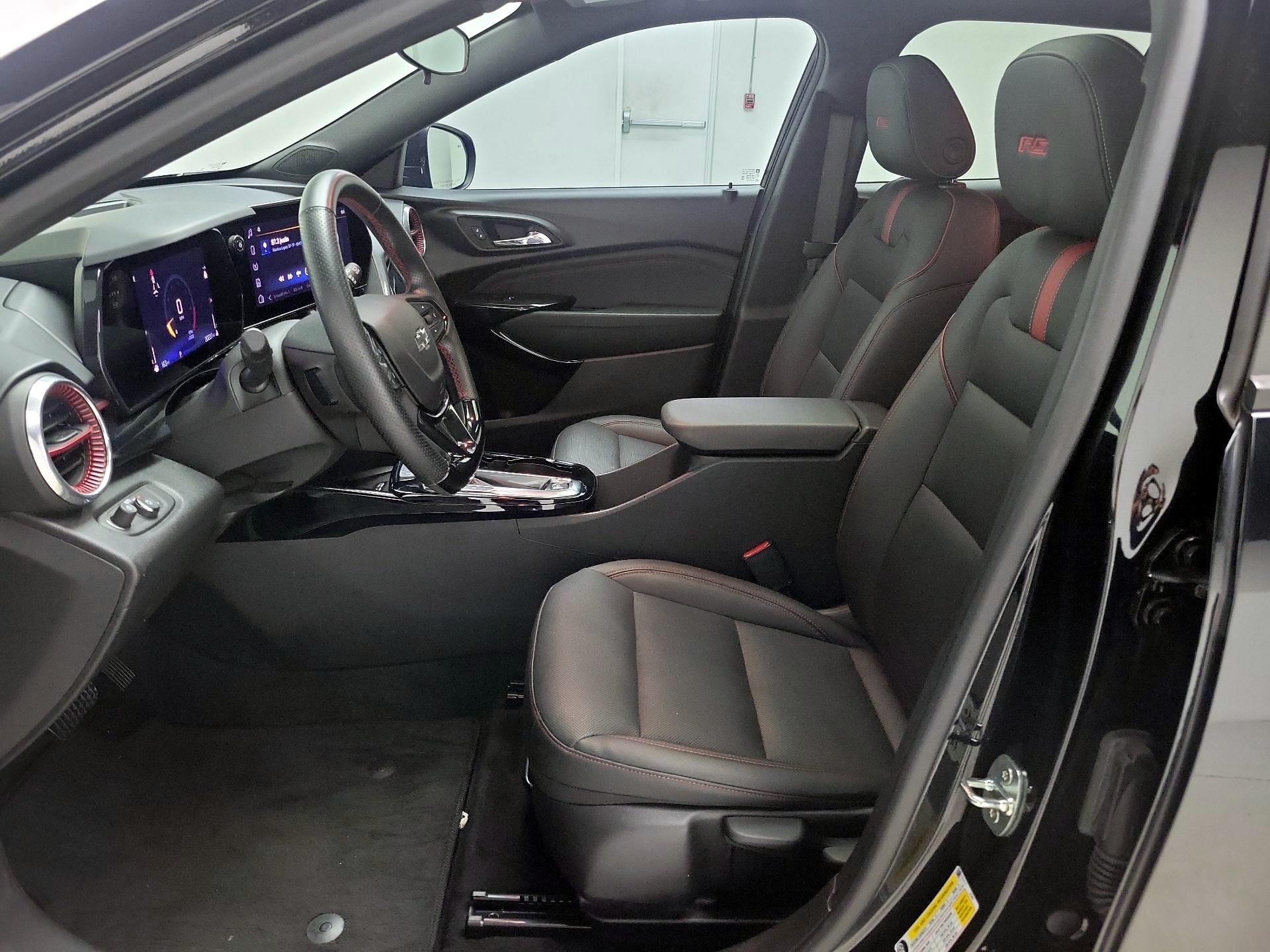 Thumbnail: 2024 Chevrolet Trax - 11