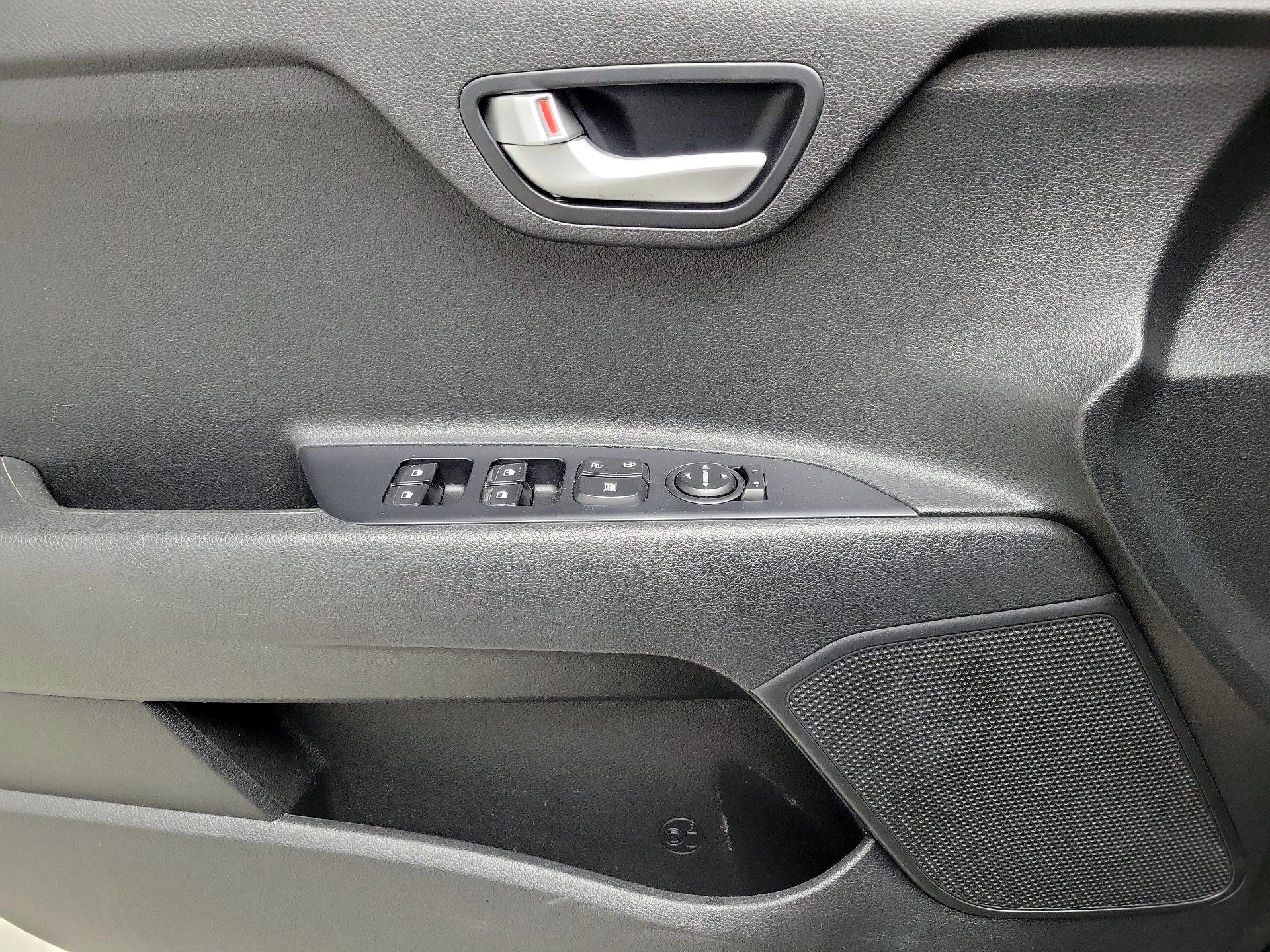 Thumbnail: 2021 Kia Rio - 12