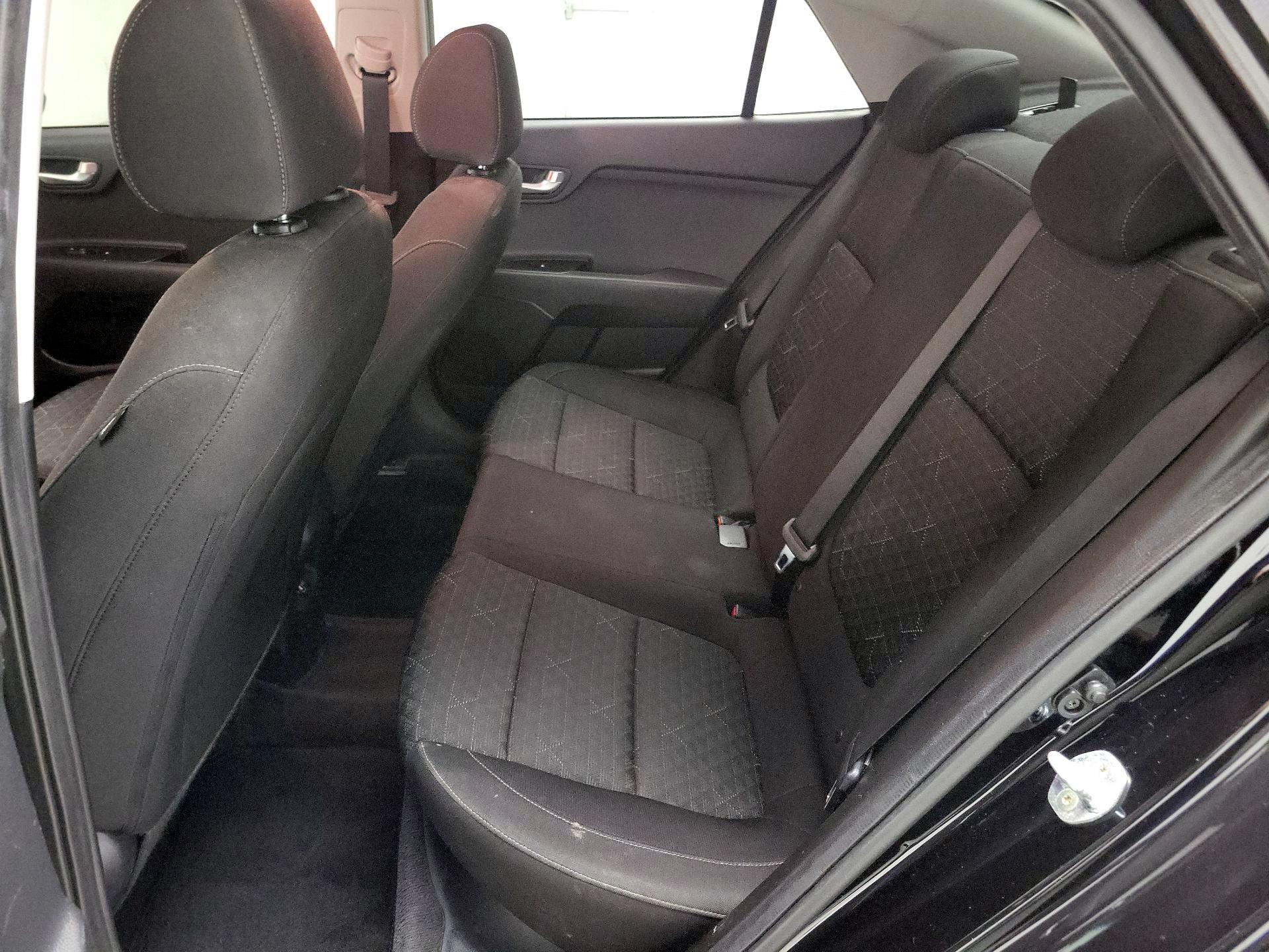 Thumbnail: 2021 Kia Rio - 19