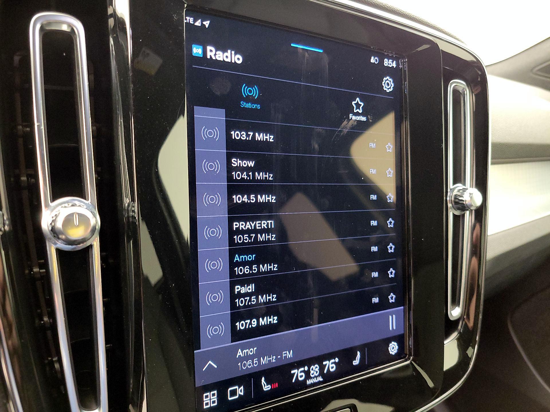 Thumbnail: 2024 Volvo XC40 - 16