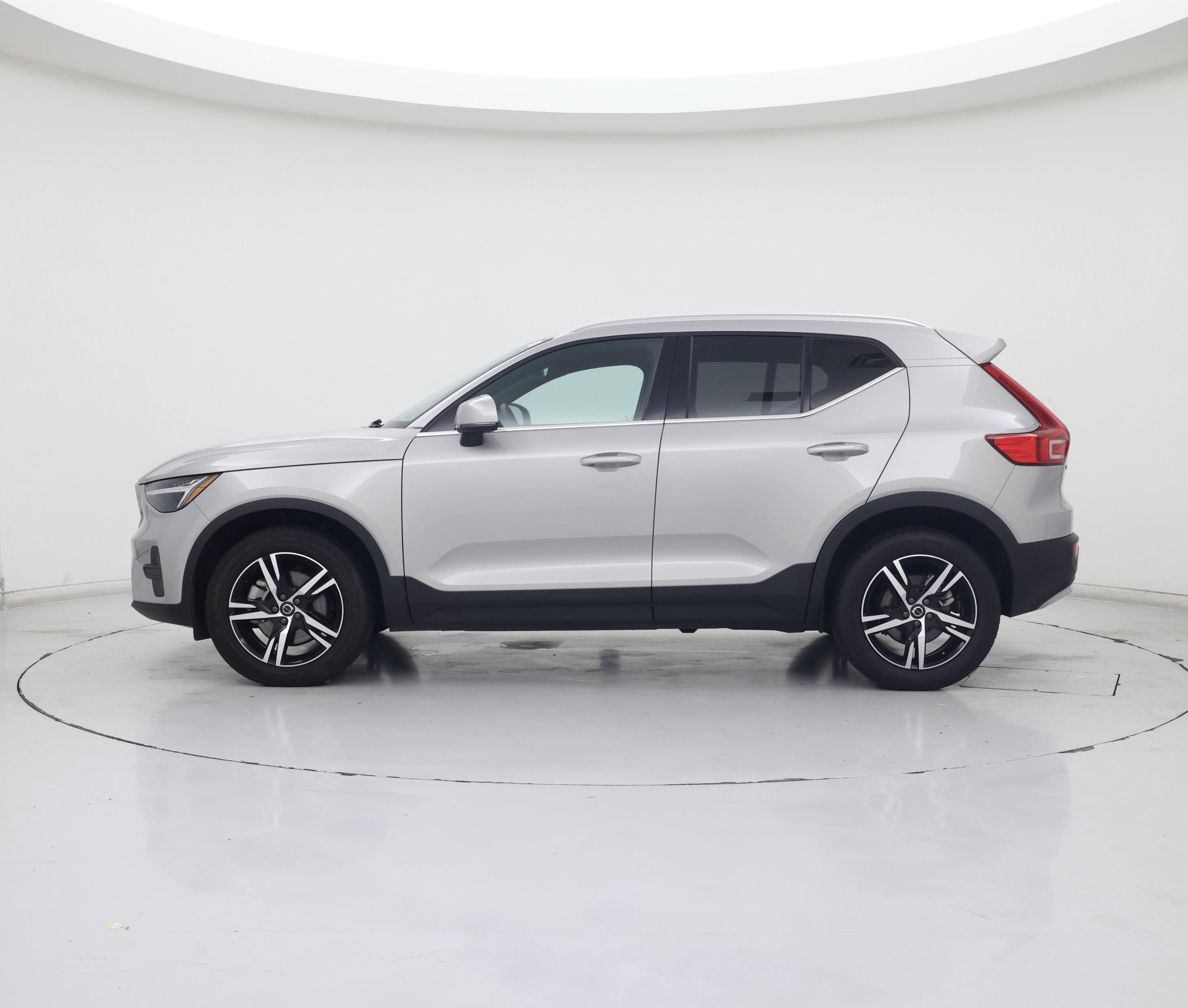 Thumbnail: 2024 Volvo XC40 - 3