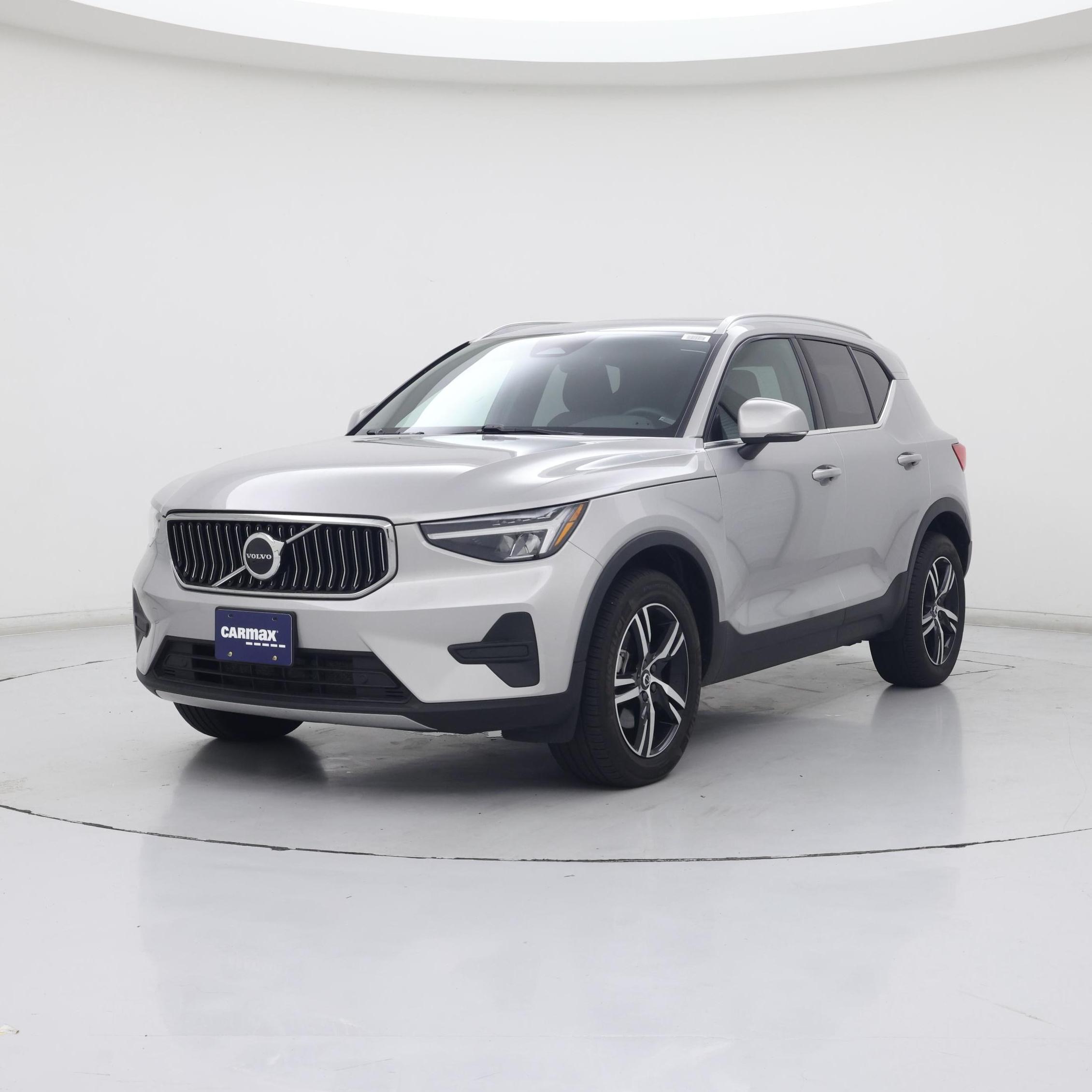 Thumbnail: 2024 Volvo XC40 - 4