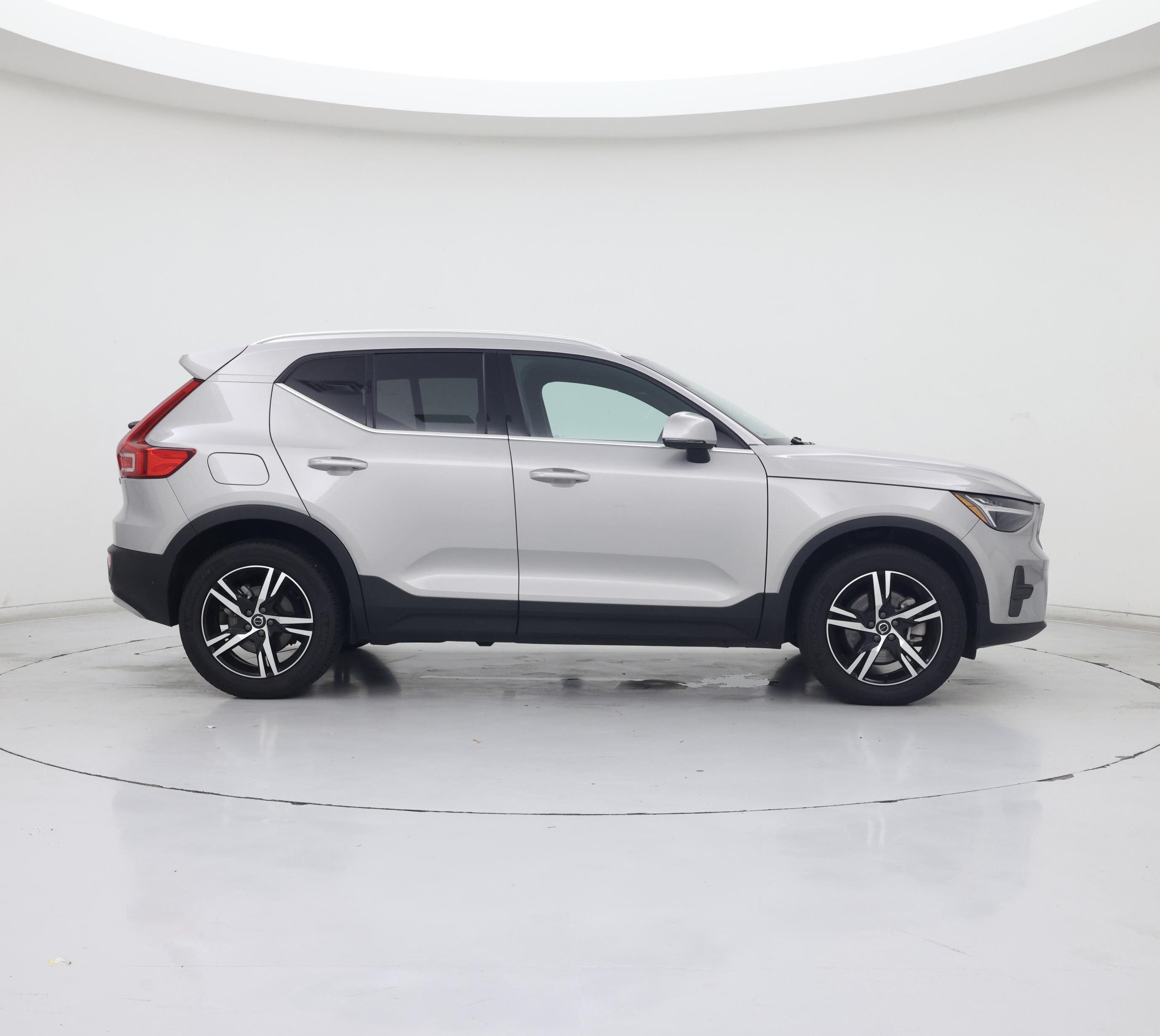 Thumbnail: 2024 Volvo XC40 - 7