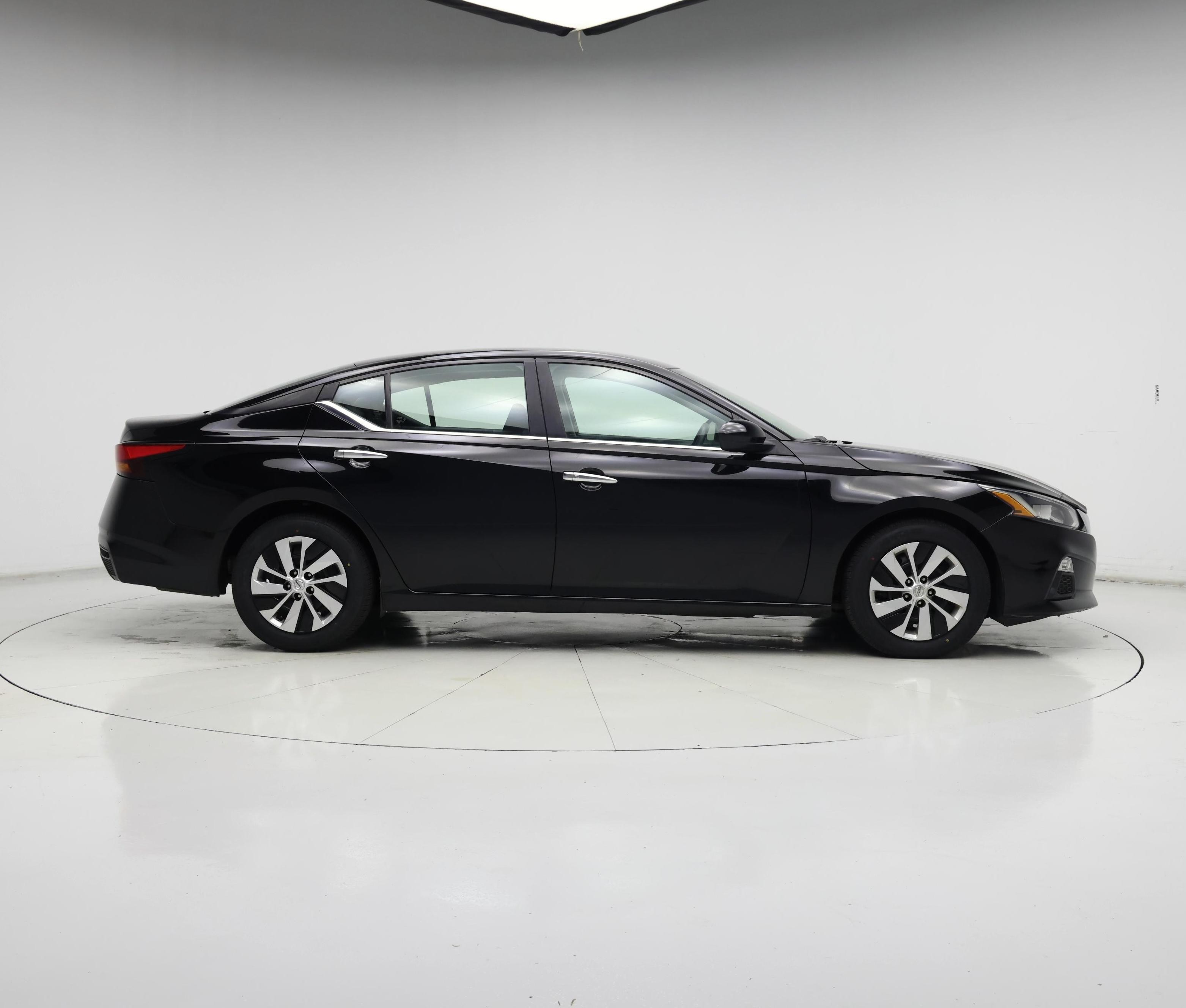 Thumbnail: 2021 Nissan Altima - 7