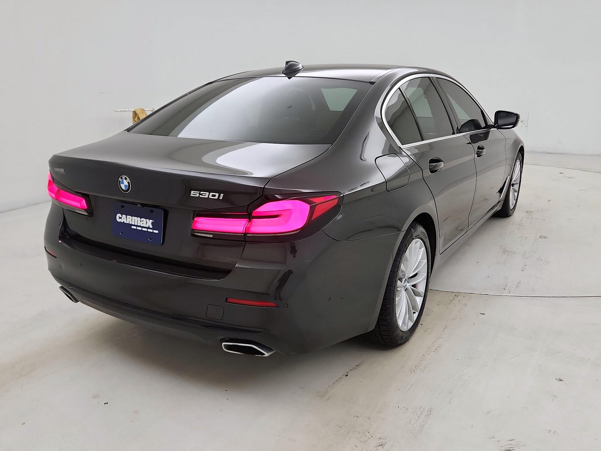 Thumbnail: 2021 BMW 5 Series - 5