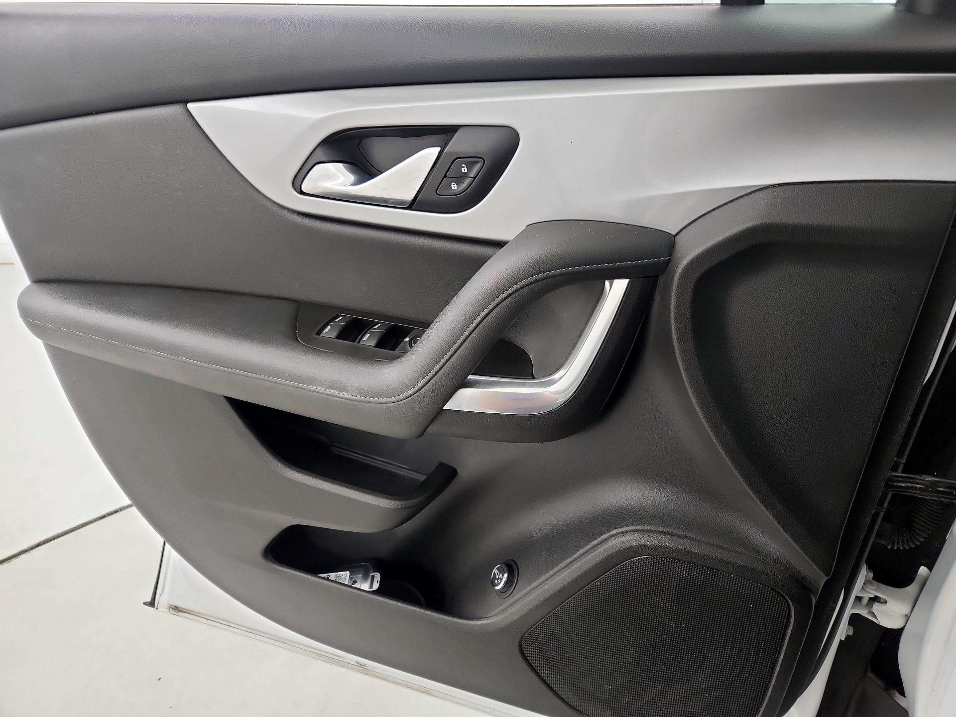 Thumbnail: 2020 Chevrolet Blazer - 12