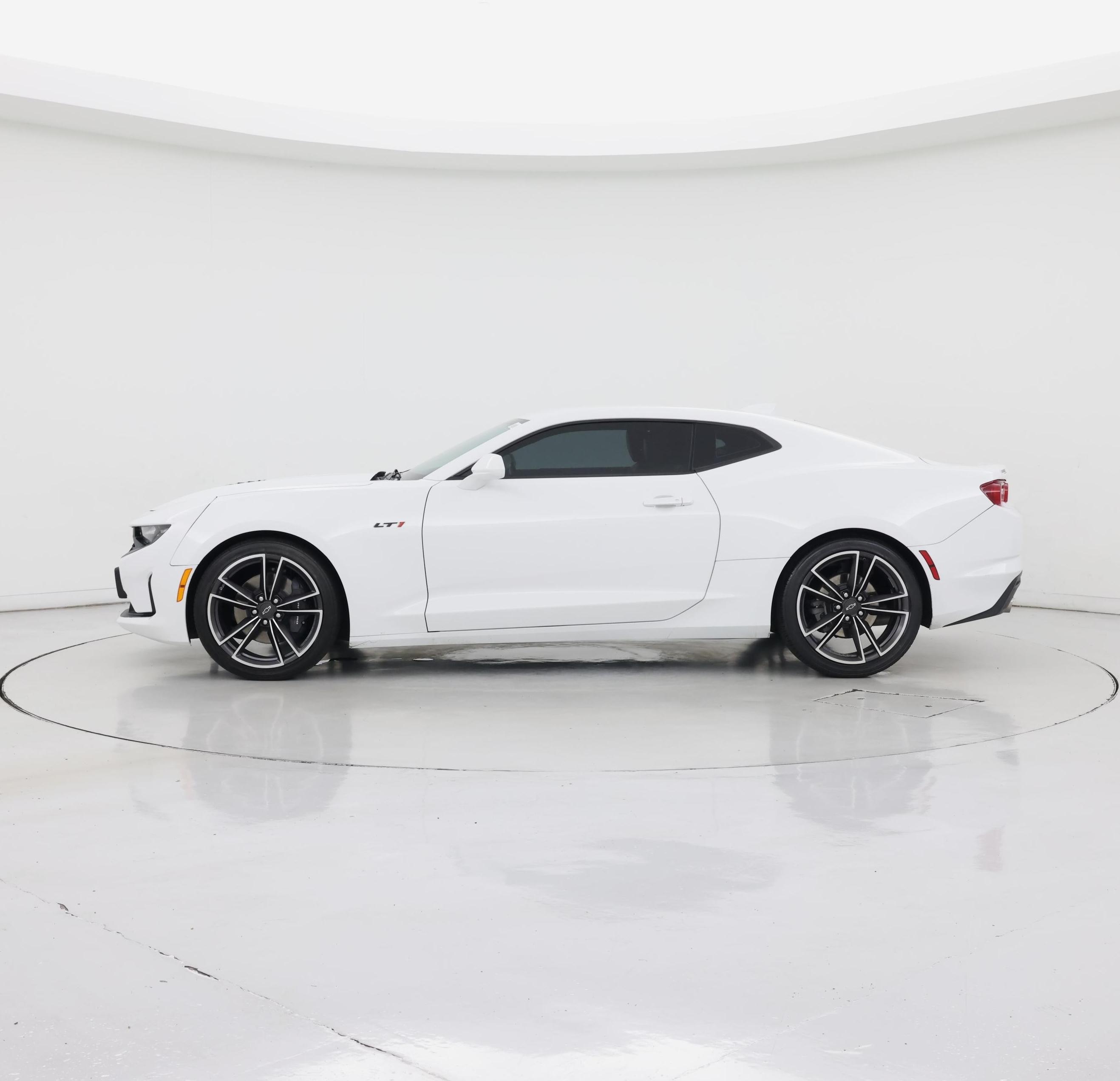 Thumbnail: 2021 Chevrolet Camaro - 3