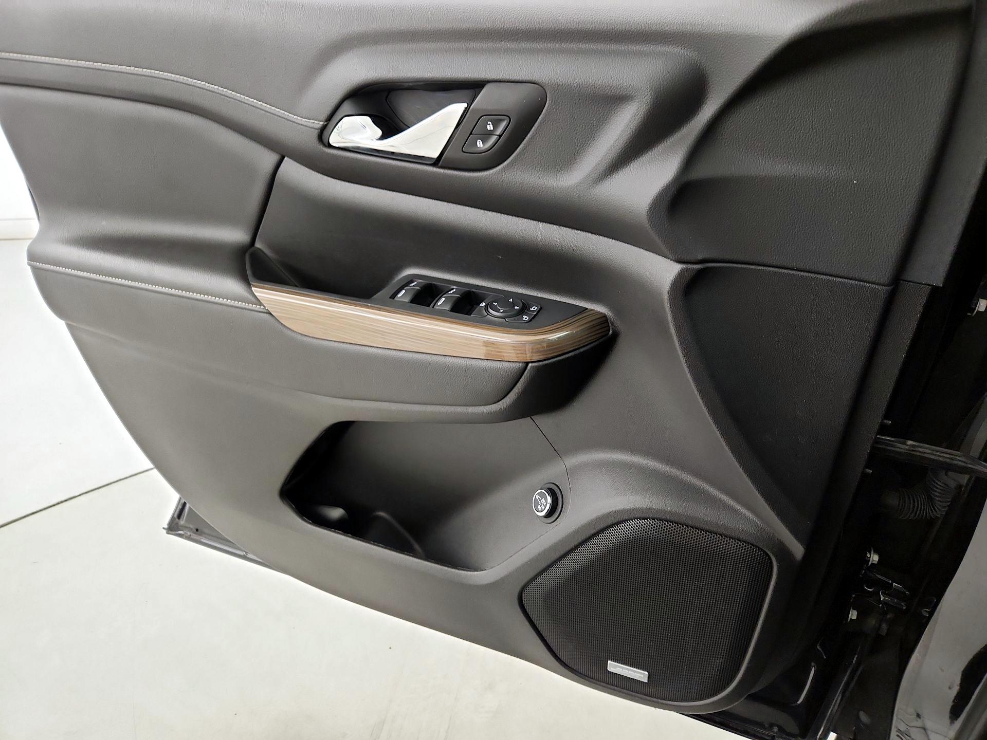 Thumbnail: 2023 GMC Acadia - 12